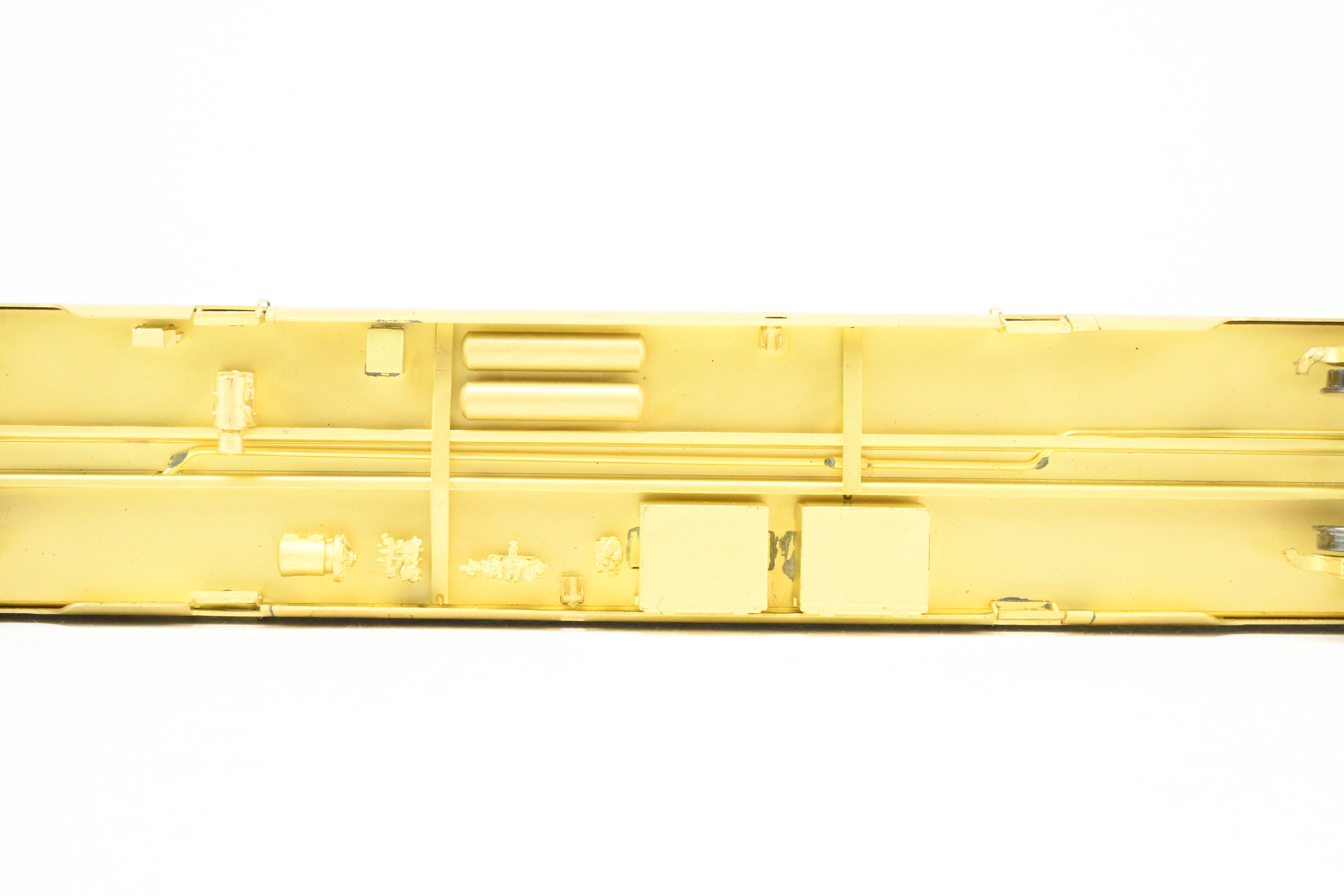 HO Scale Brass Model Great Northern Streamlined Baggage Car #270 - 272 by A. W. Enterprises