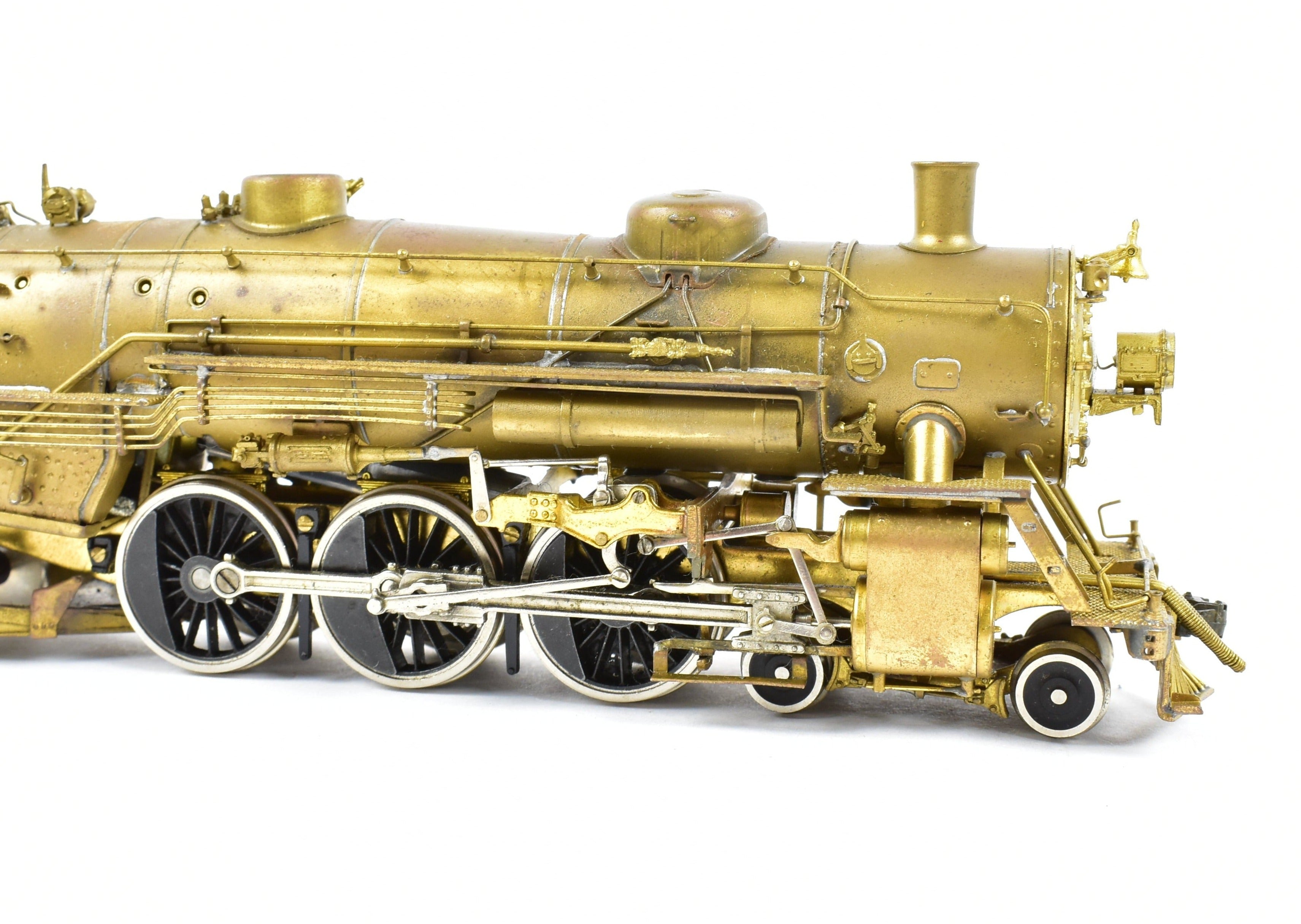 HO Scale Brass Pacific Fast Mail Model - United States Railway Administration Various Roads 4 - 6 - 2 Light Pacific Locomotive from Atlas Industries in Japan