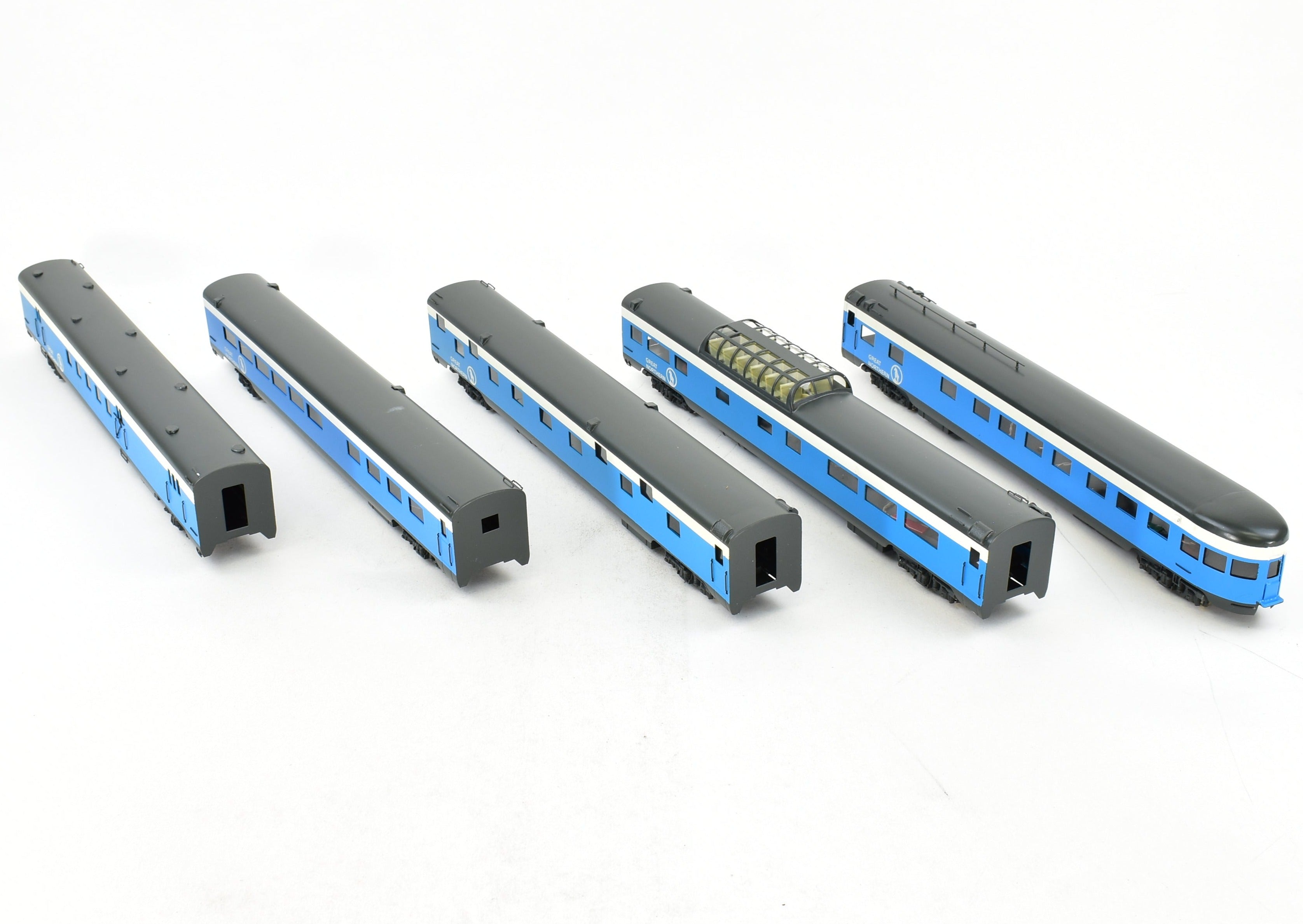 HO Scale Brass Great Northern 5-Car Big Sky Blue Passenger Set by Westside