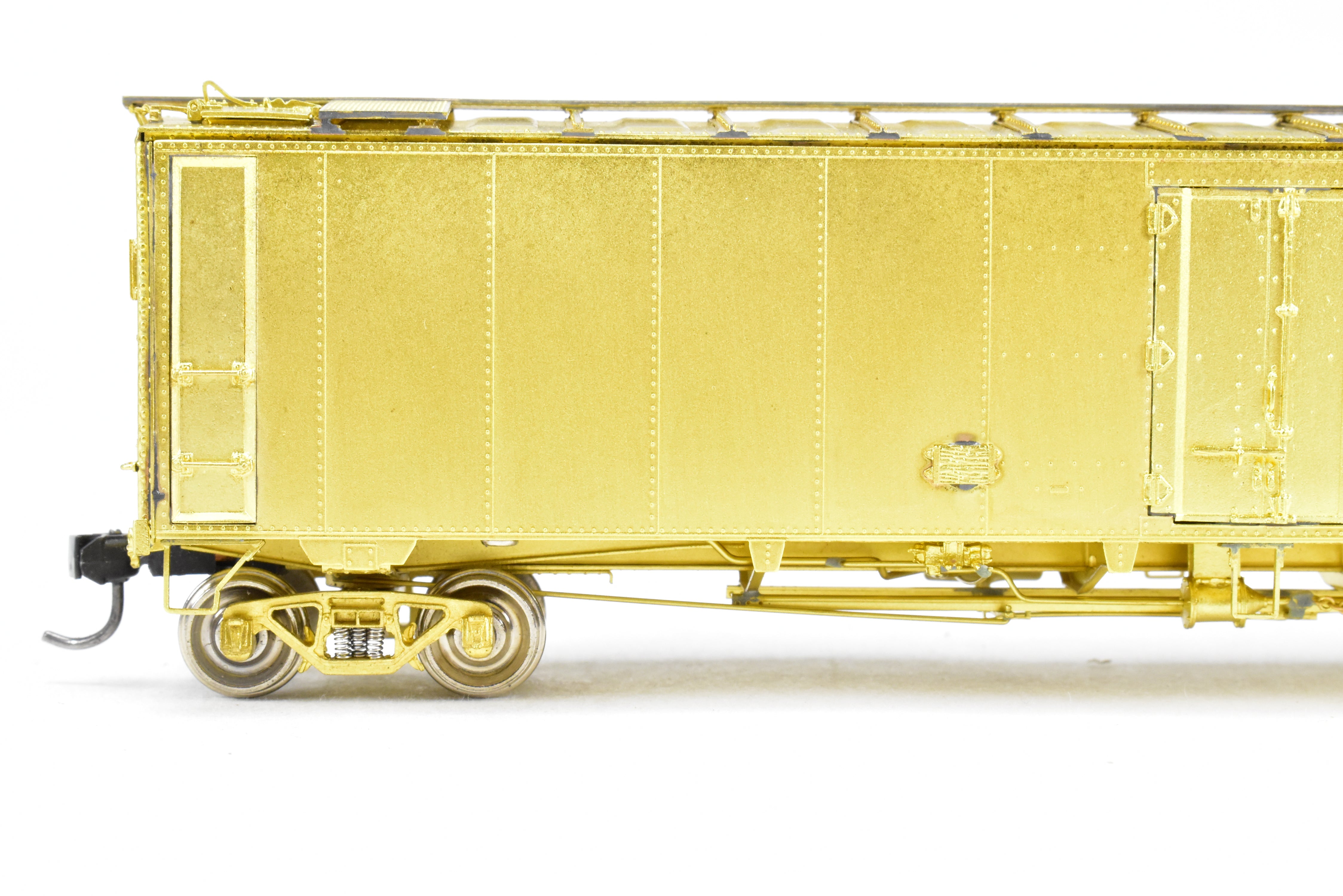 HO Scale Brass Model of ATSF - Santa Fe SFRD RR - 42 Class 50 - Foot Ice Bunker Steel Refrigerator Car by Overland Models, Inc. (OMI)