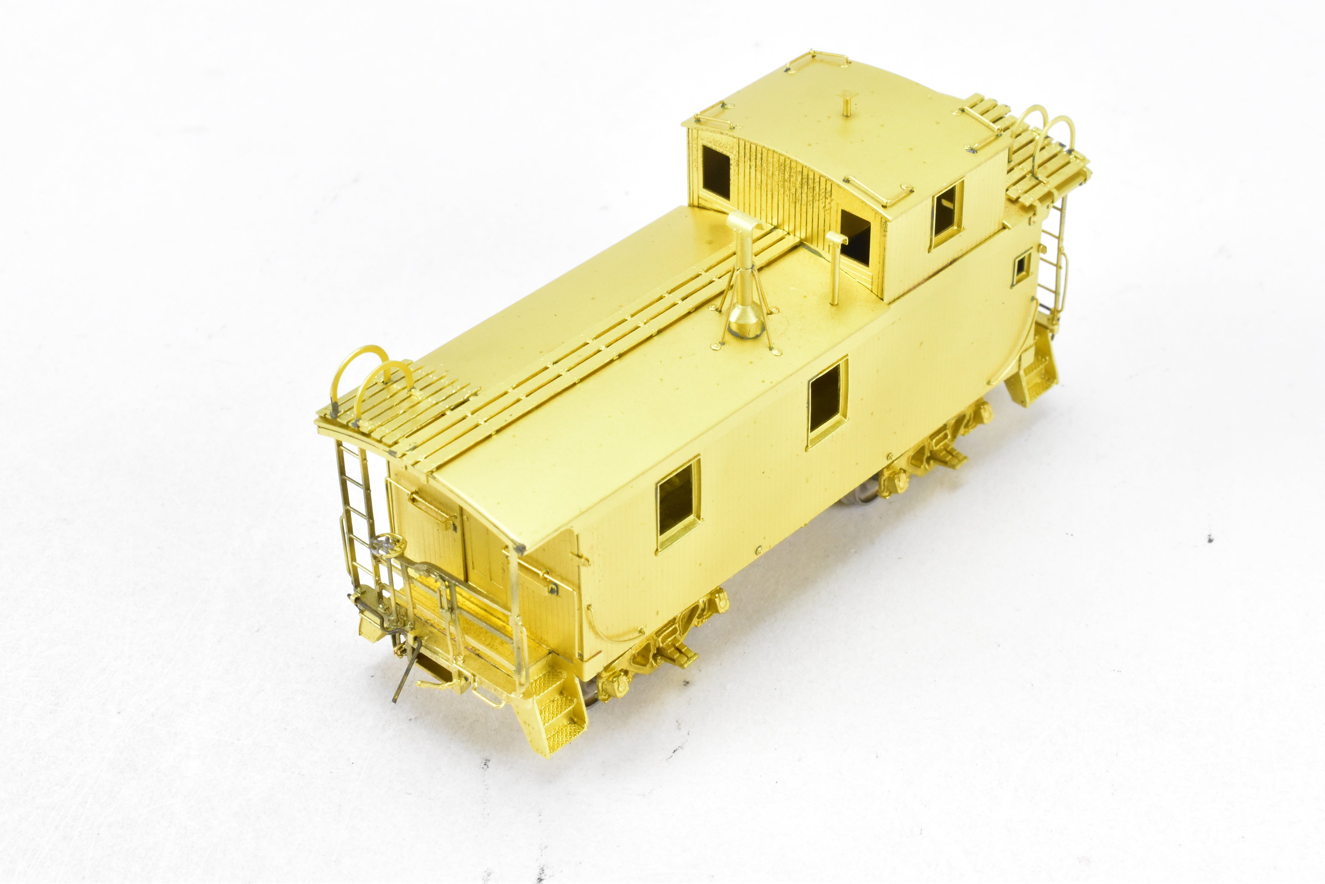HO Scale Brass Model W&R Enterprises Northern Pacific 24-Foot Wood Caboose #1700 Series from the Steam Era