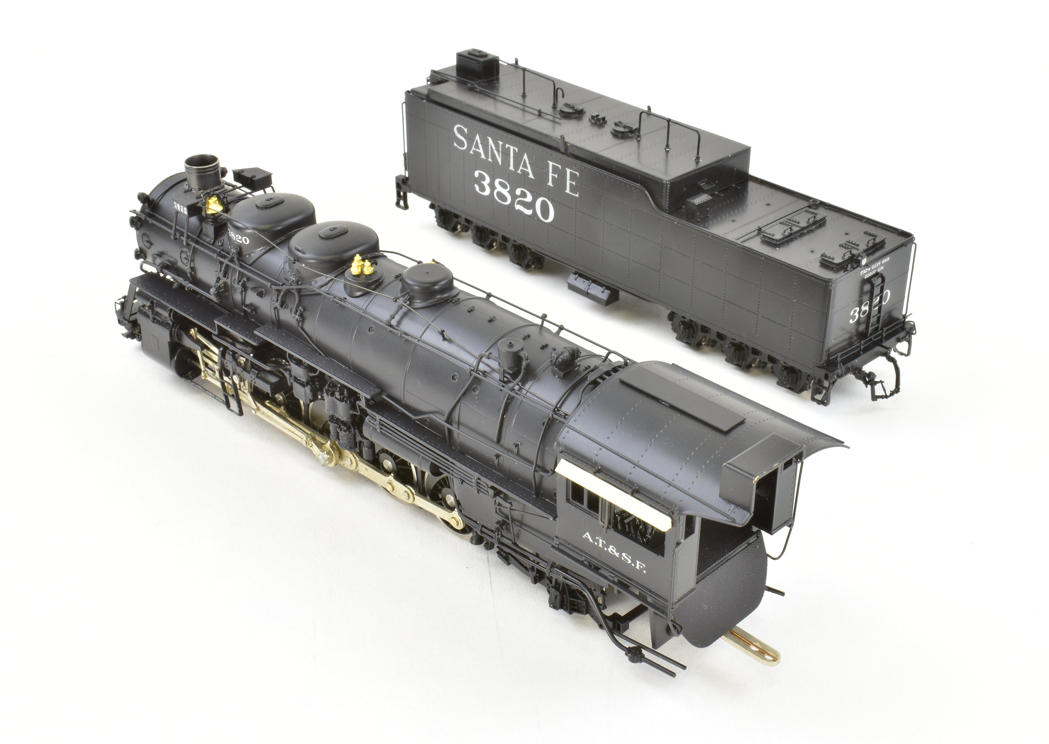 High - Quality HO Scale Brass Model Train Key Imports ATSF - Santa Fe 2 - 10 - 2 No. 3820 Factory - Painted CS - 52 for Model Railroading Enthusiasts