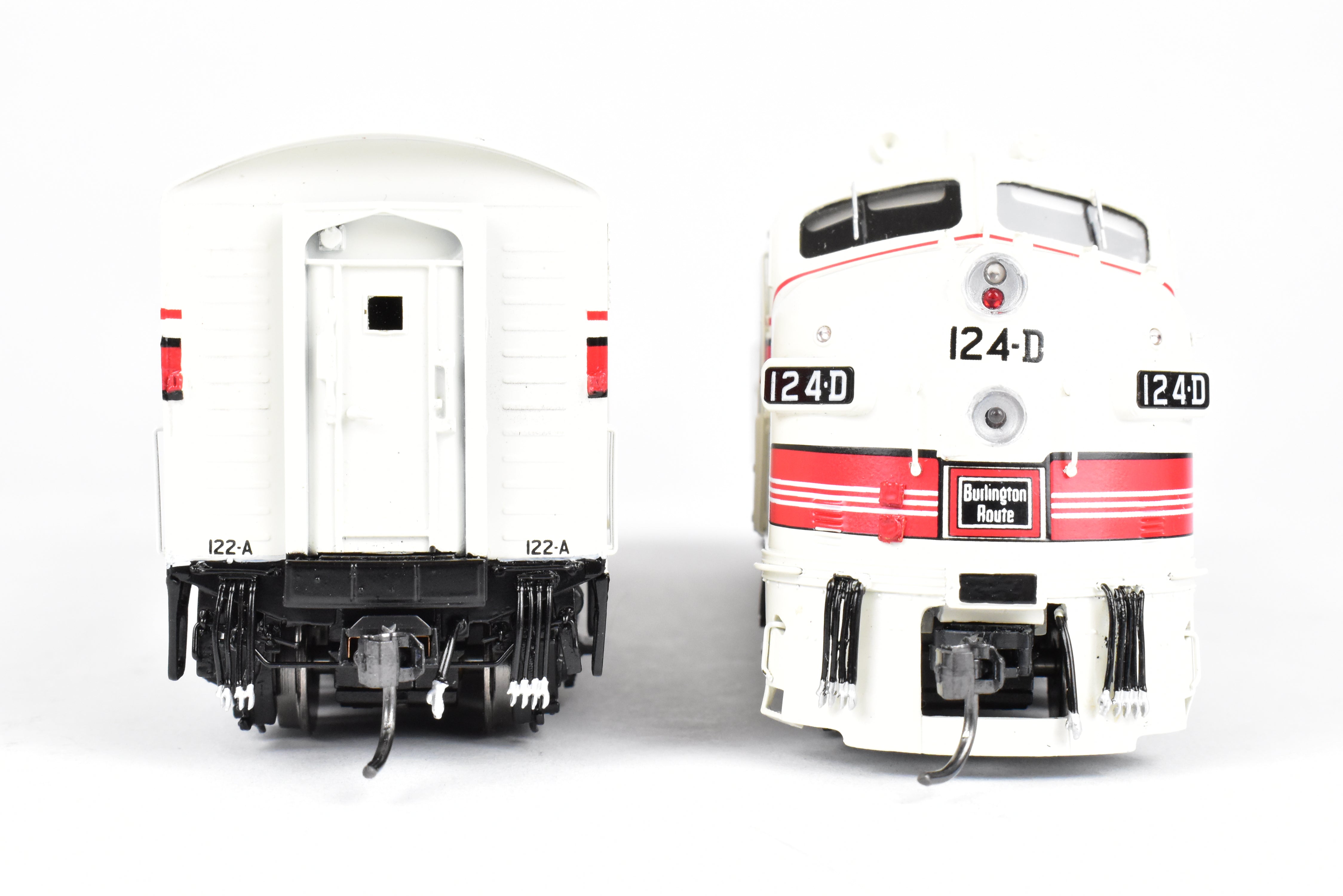 HO Scale Brass DVP Division Point EMD F3 A/A Set Factory Painted 122 - A/124 - D