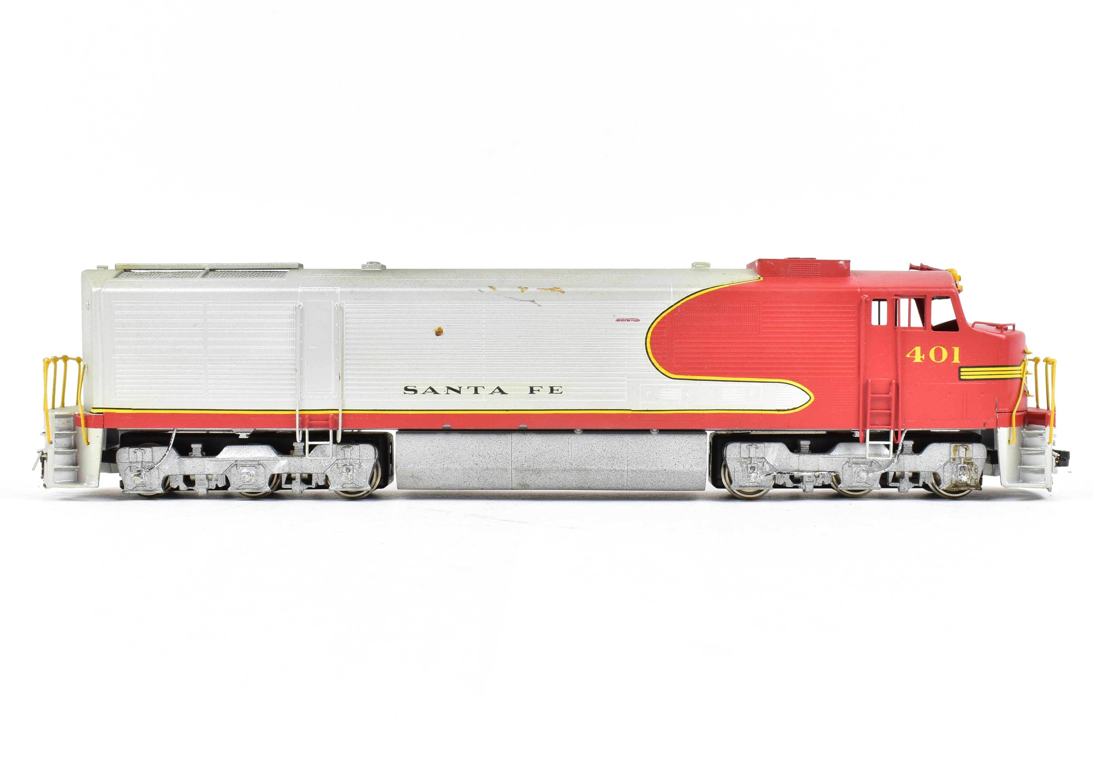 HO Scale Brass Hallmark Models ATSF - Santa Fe GE U30CG Cowl Passenger Diesel Locomotive with Custom Painting and Detailing