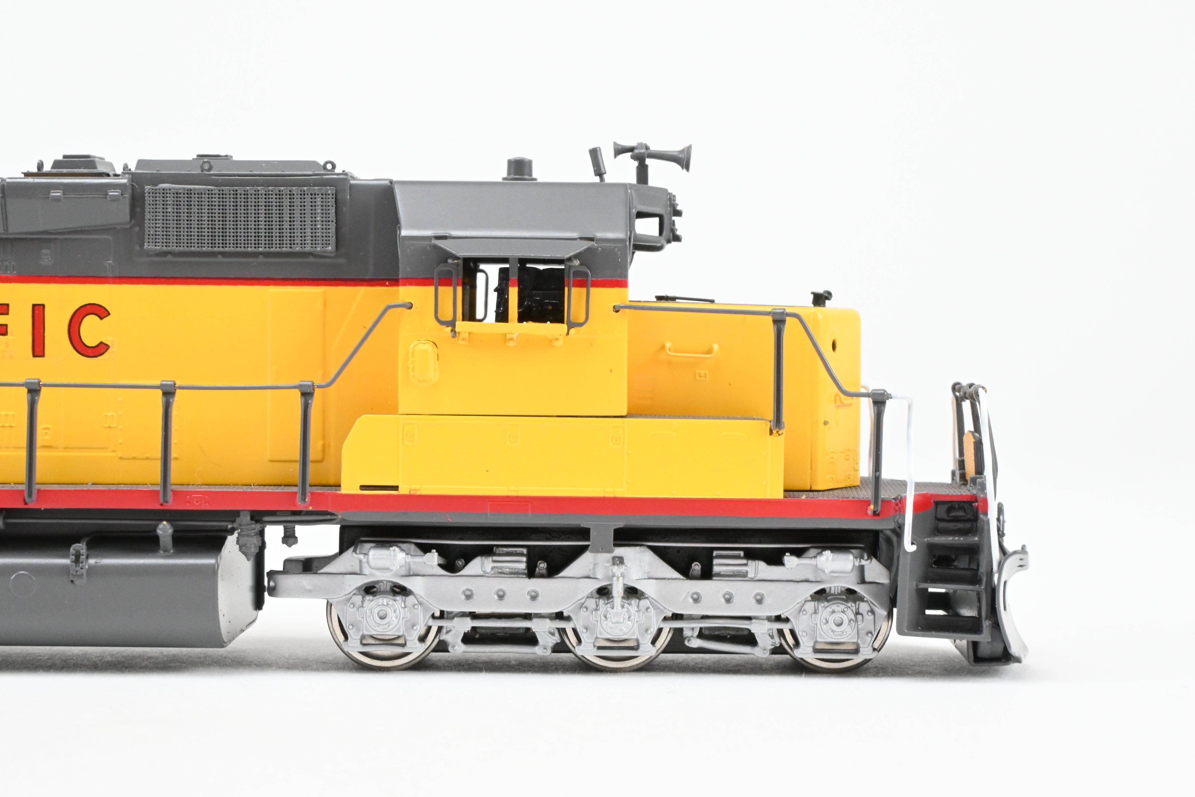 HO Scale Brass E&P Associates Union Pacific EMD SD40-2 Phase IIb Freight Locomotive Model without Number Lettering