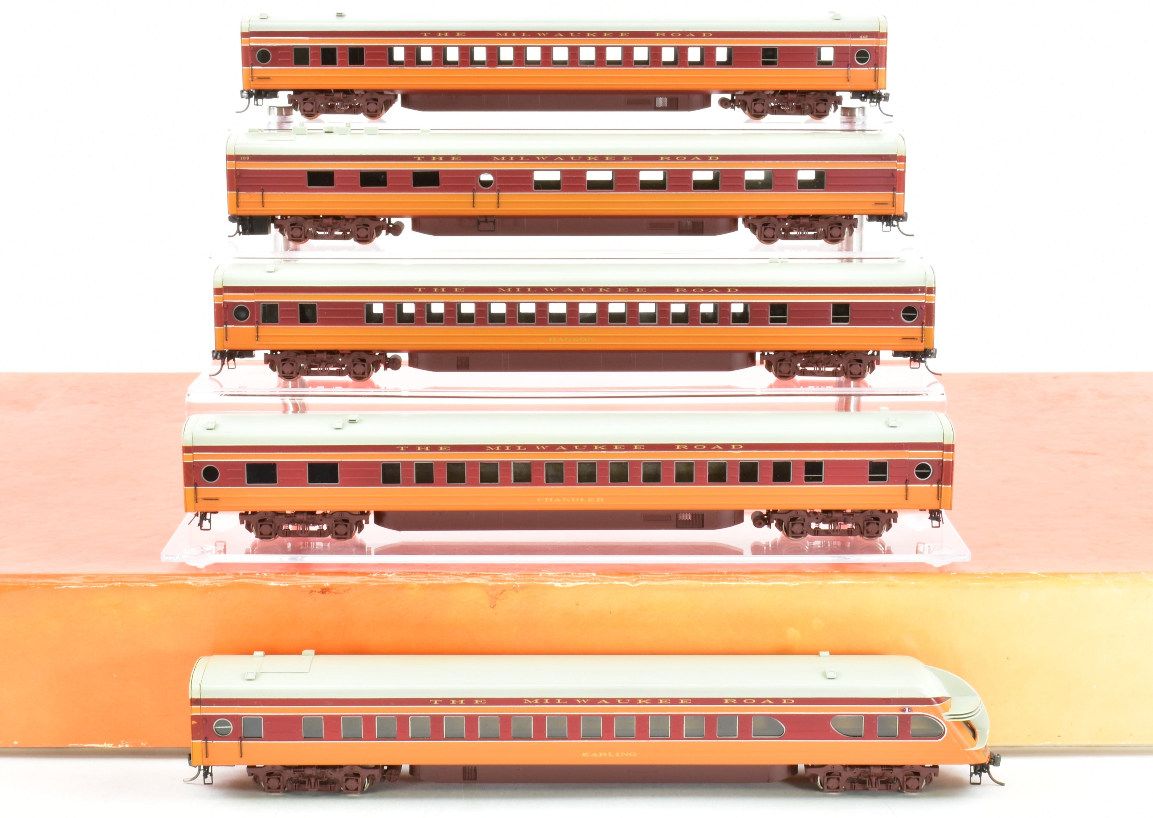 HO Scale Brass Model Train Set - Precision Scale Co. Milwaukee Road 1939 Hiawatha 9 - Car Factory - Painted Set