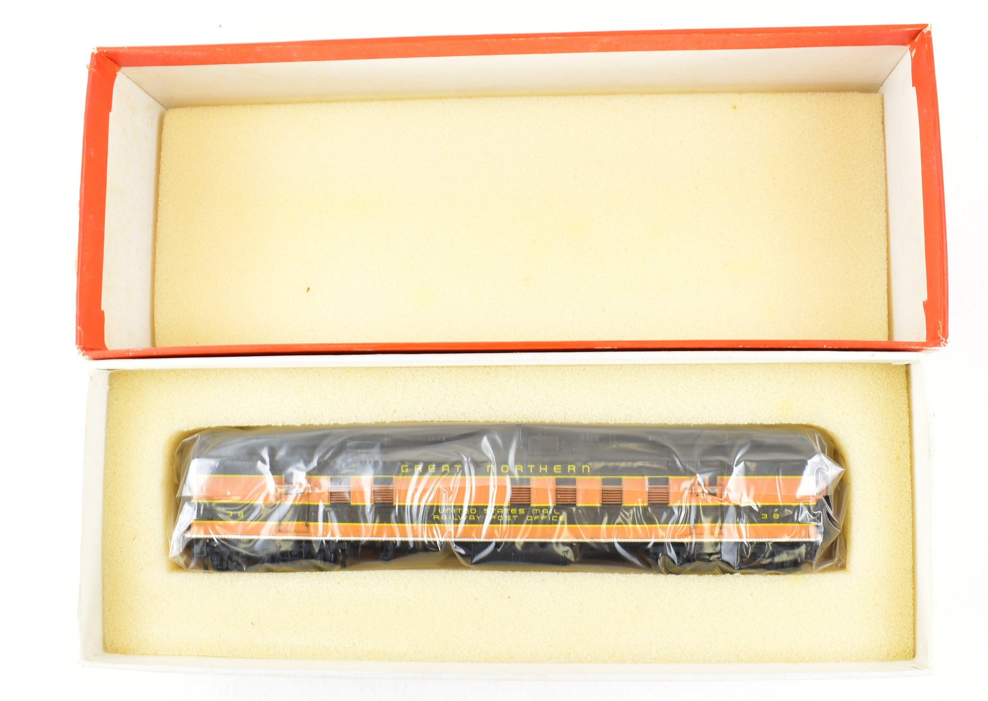 HO Scale Brass Precision Scale Co. (PSC) Custom Painted Great Northern Heavyweight Full Railway Post Office Model Train Car