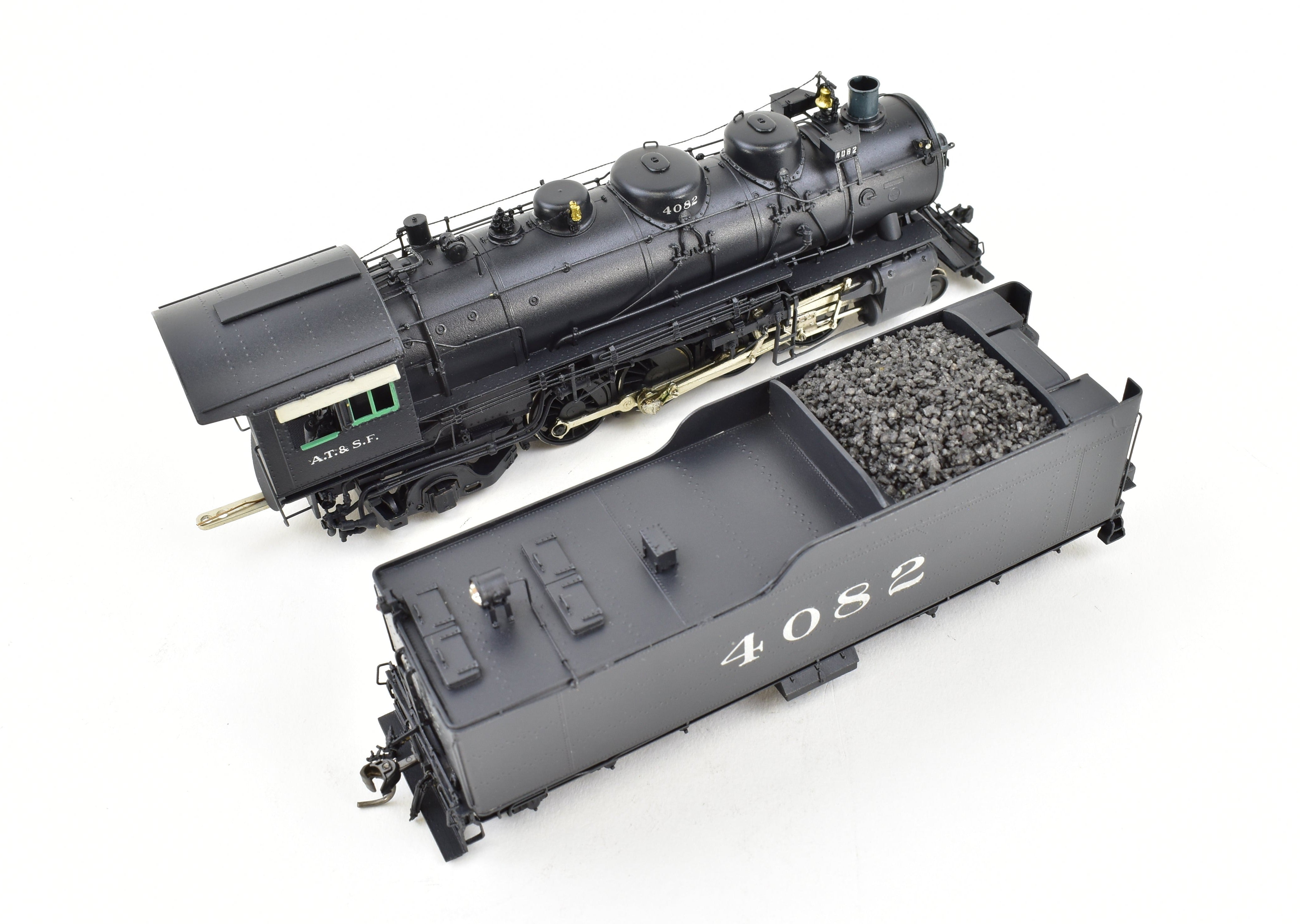 High - Quality HO Scale Brass Steam Locomotive Key Imports ATSF - Santa Fe 2 - 8 - 2 Mikado Pro - Painted Model No. 4082