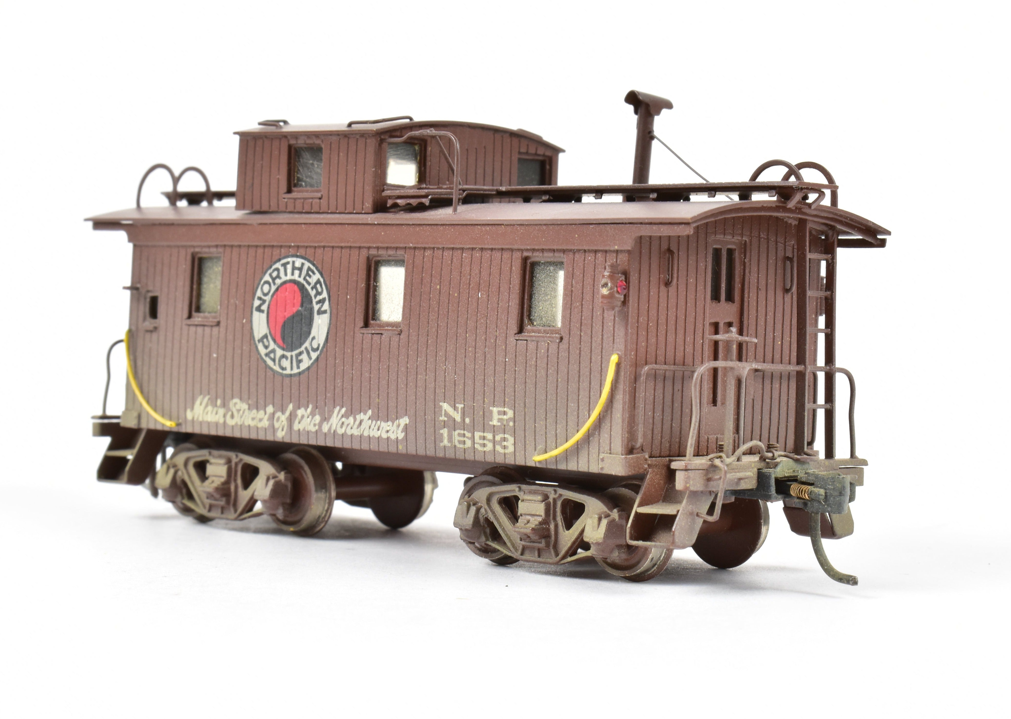 HO Scale Brass PFM - United Custom - Painted Northern Pacific Wood Caboose Model for Train Enthusiasts