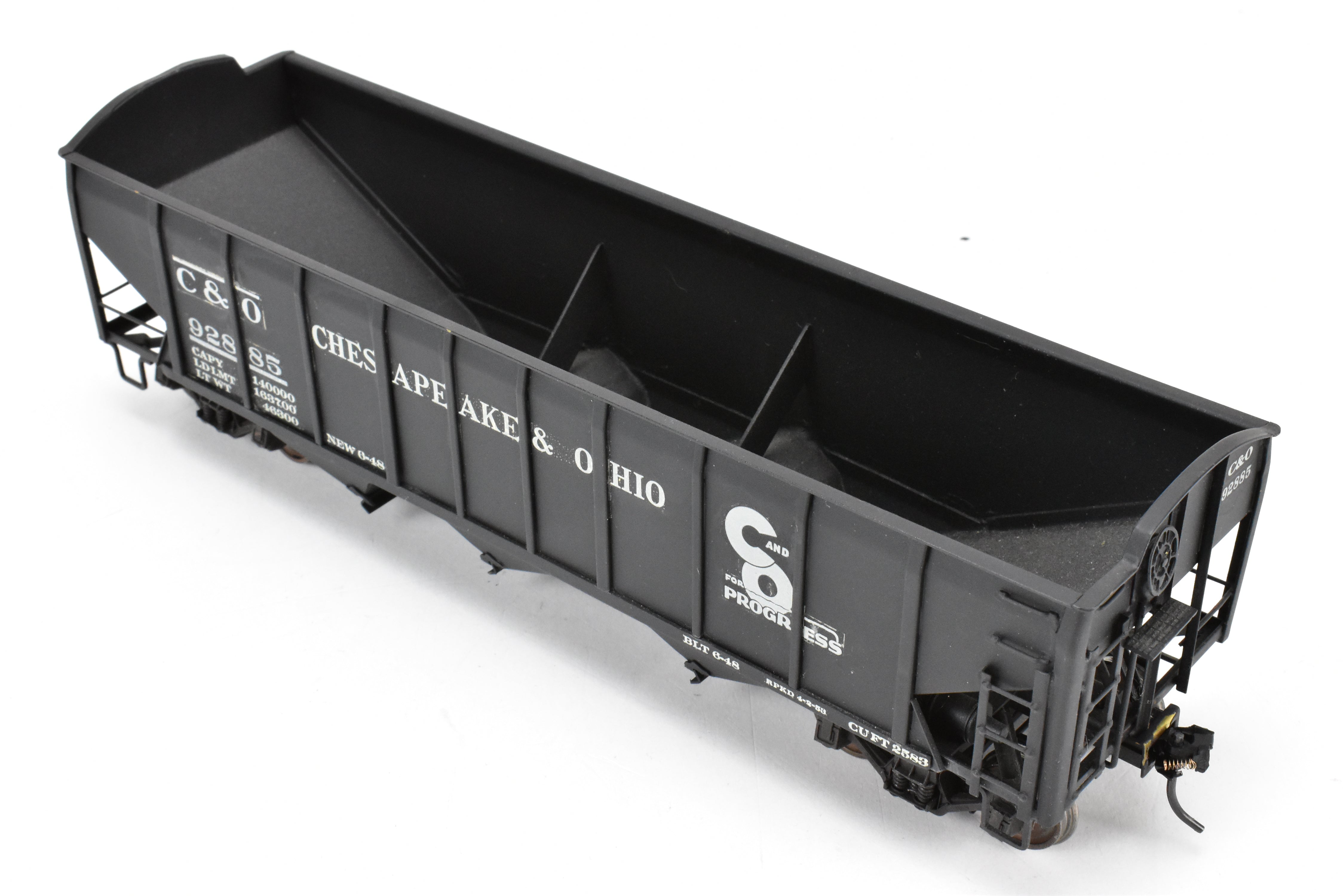 O Scale Model Train - Brass Max Gray C&O (Chesapeake & Ohio) ACF Welded 70 Ton Triple Hopper Custom Painted Model No. 92885 for Model Train Enthusiasts