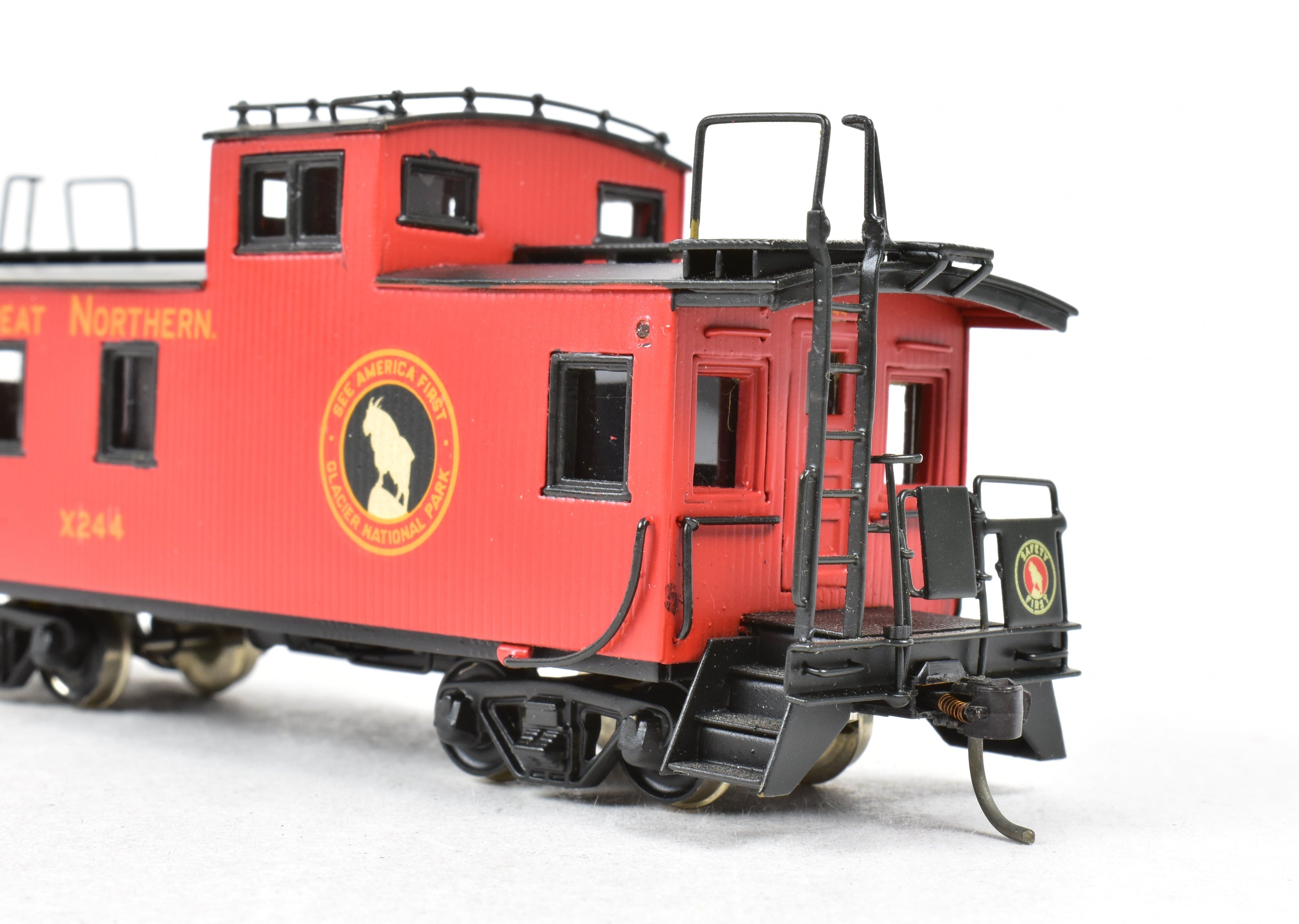 HO Scale Brass 30' Wood Sides Caboose Model by Overland Models, Inc. (OMI) for Great Northern with Incorrect Original Box