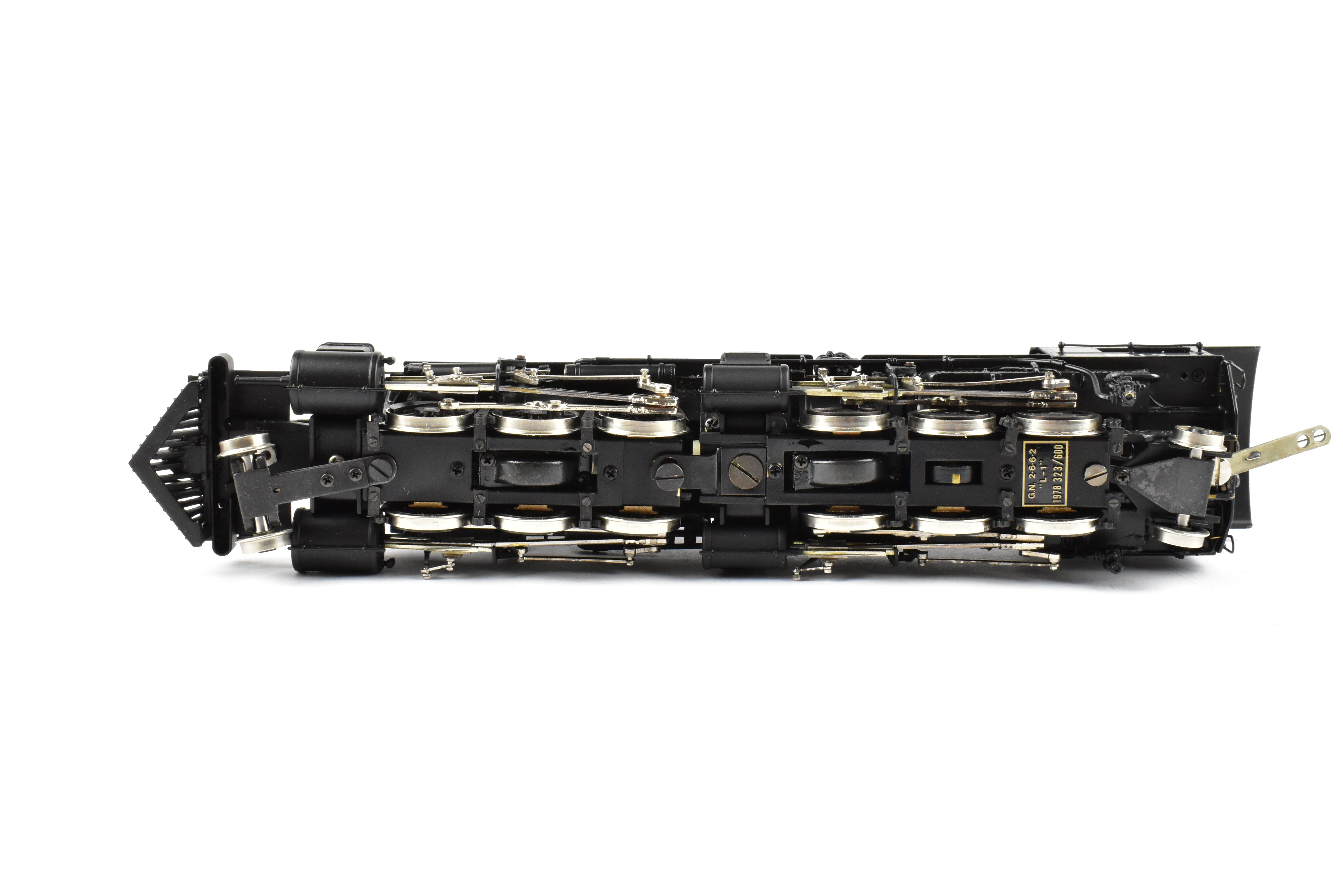 HO Scale Brass Model Train - Tenshodo Great Northern 2-6-6-2 Class L-1 Factory Painted Locomotive #1913 with Crown Design