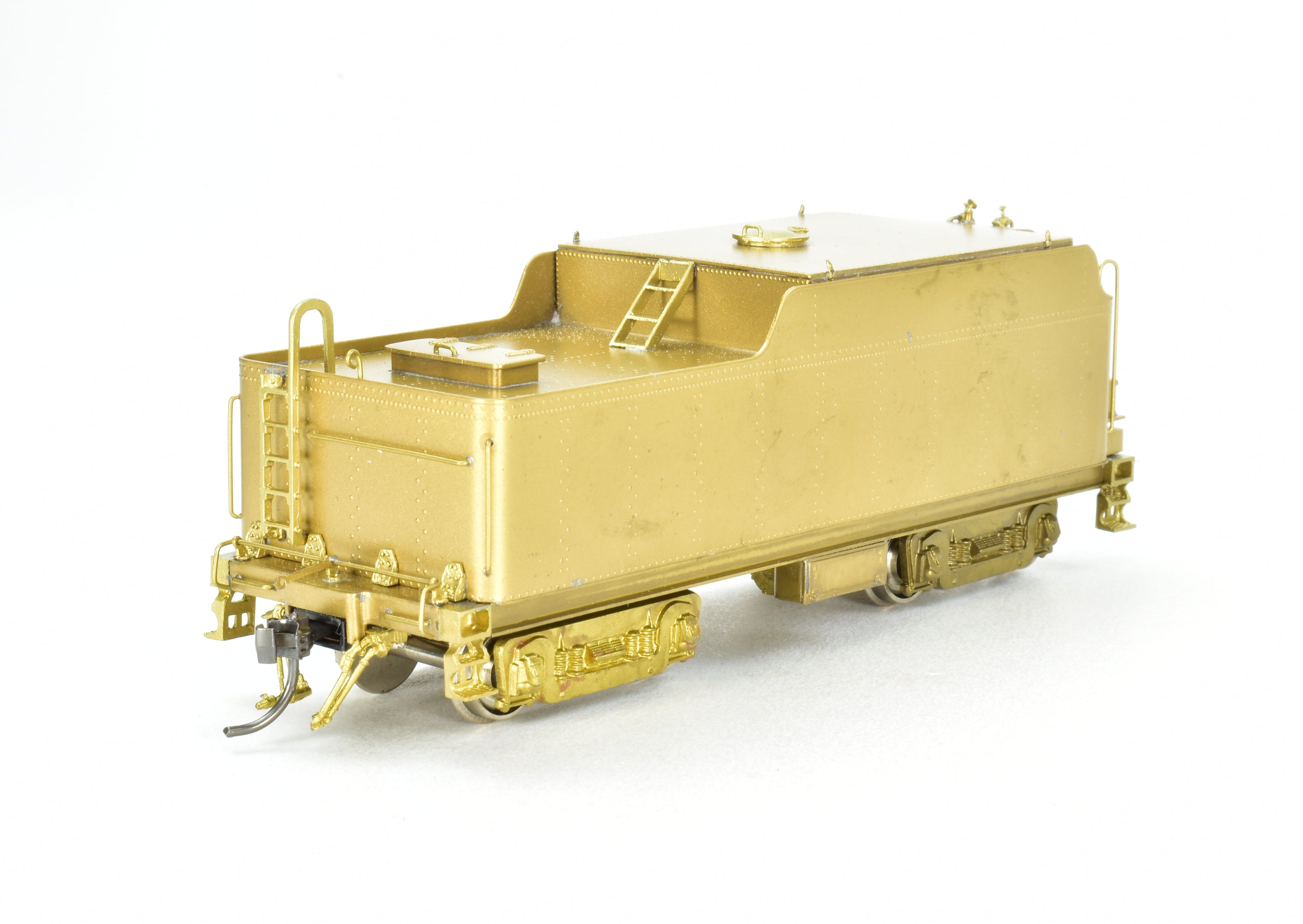 HO Scale Brass Hallmark Models Texas & Pacific 4-6-2 700 P-1-b Steam Locomotive Model
