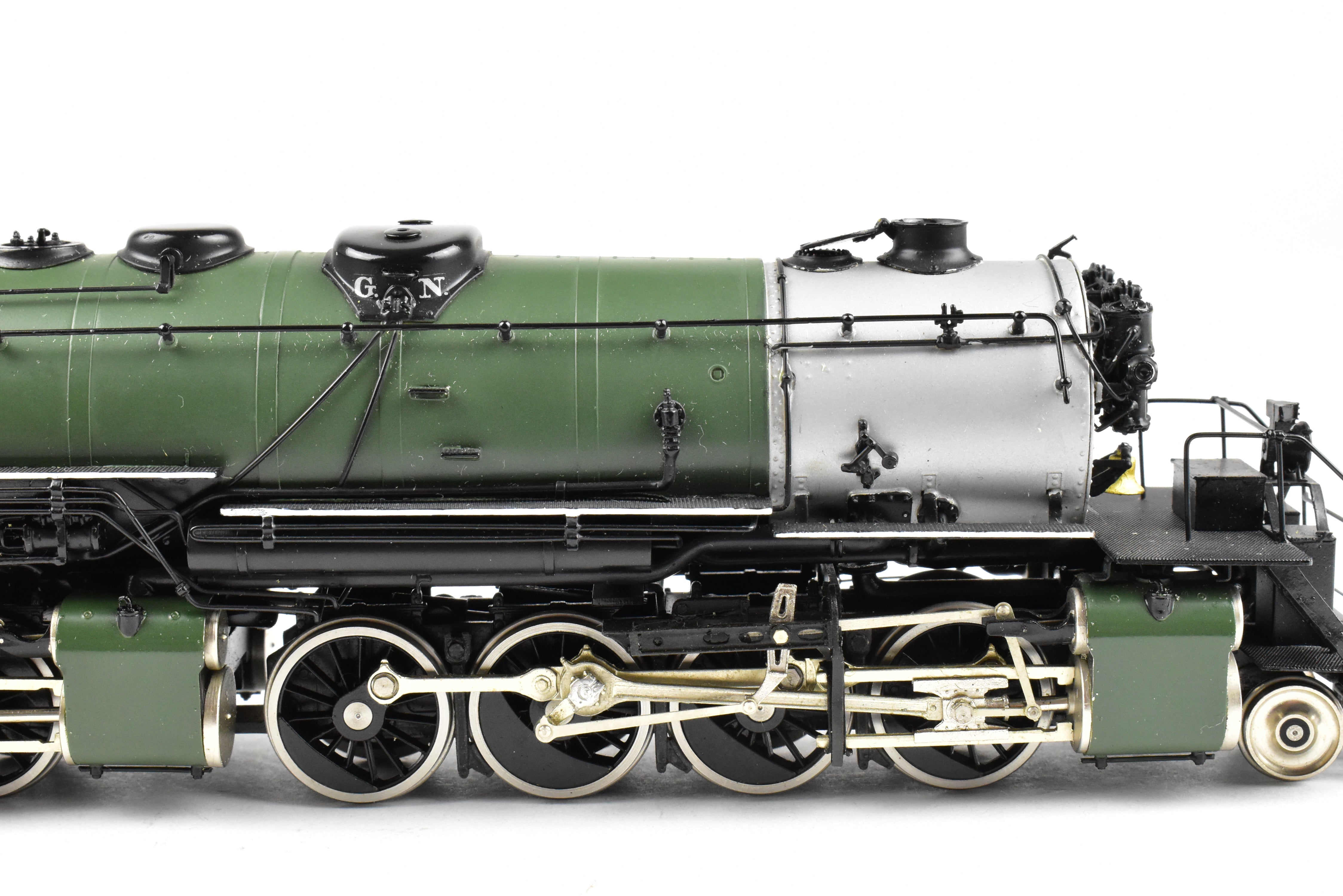 HO Scale Brass Model Train - Oriental Limited GN - Great Northern R - 1 2 - 8 - 8 - 2 Open Cab Version in Glacier Park Scheme No. 2035