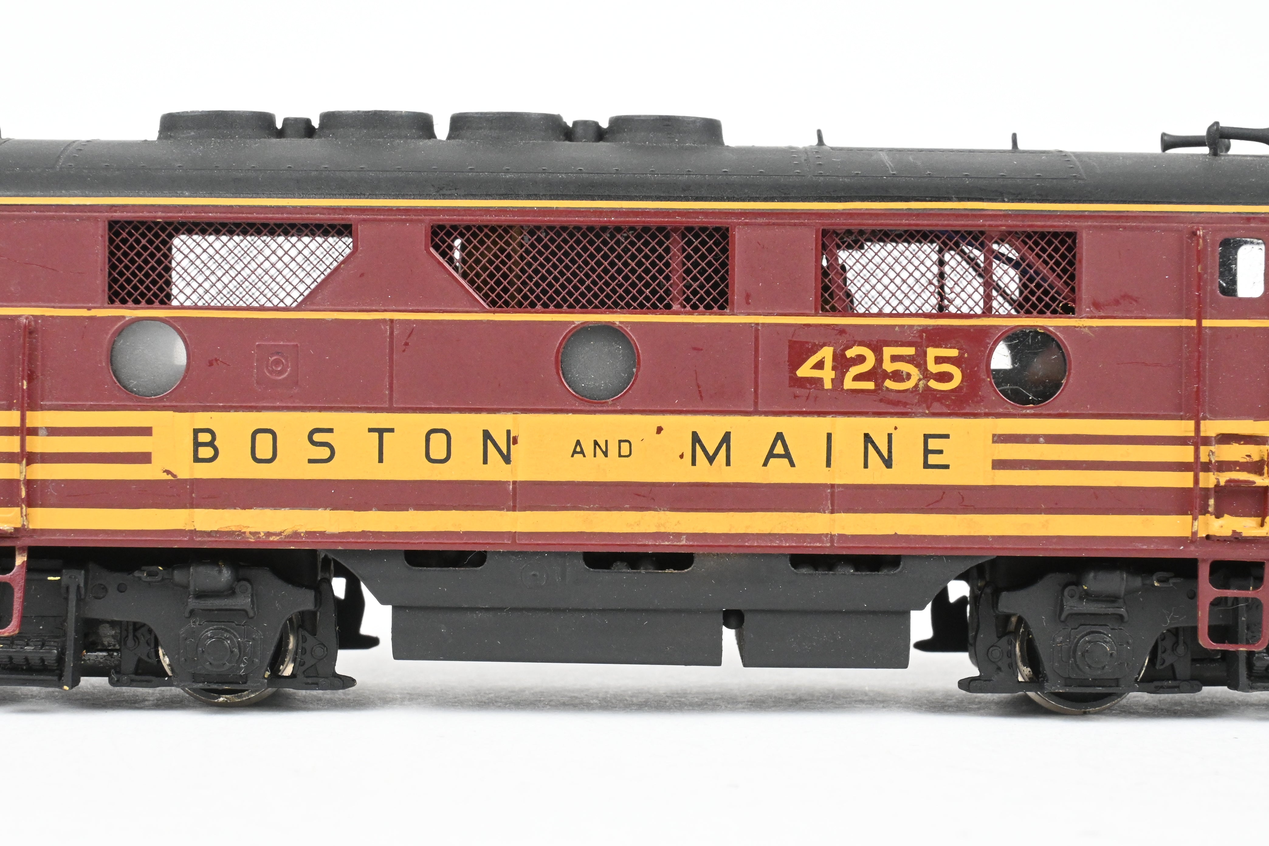 HO Scale Brass Hallmark B&M Boston & Maine EMD F3 A/B Set - Powered A, Unpowered B