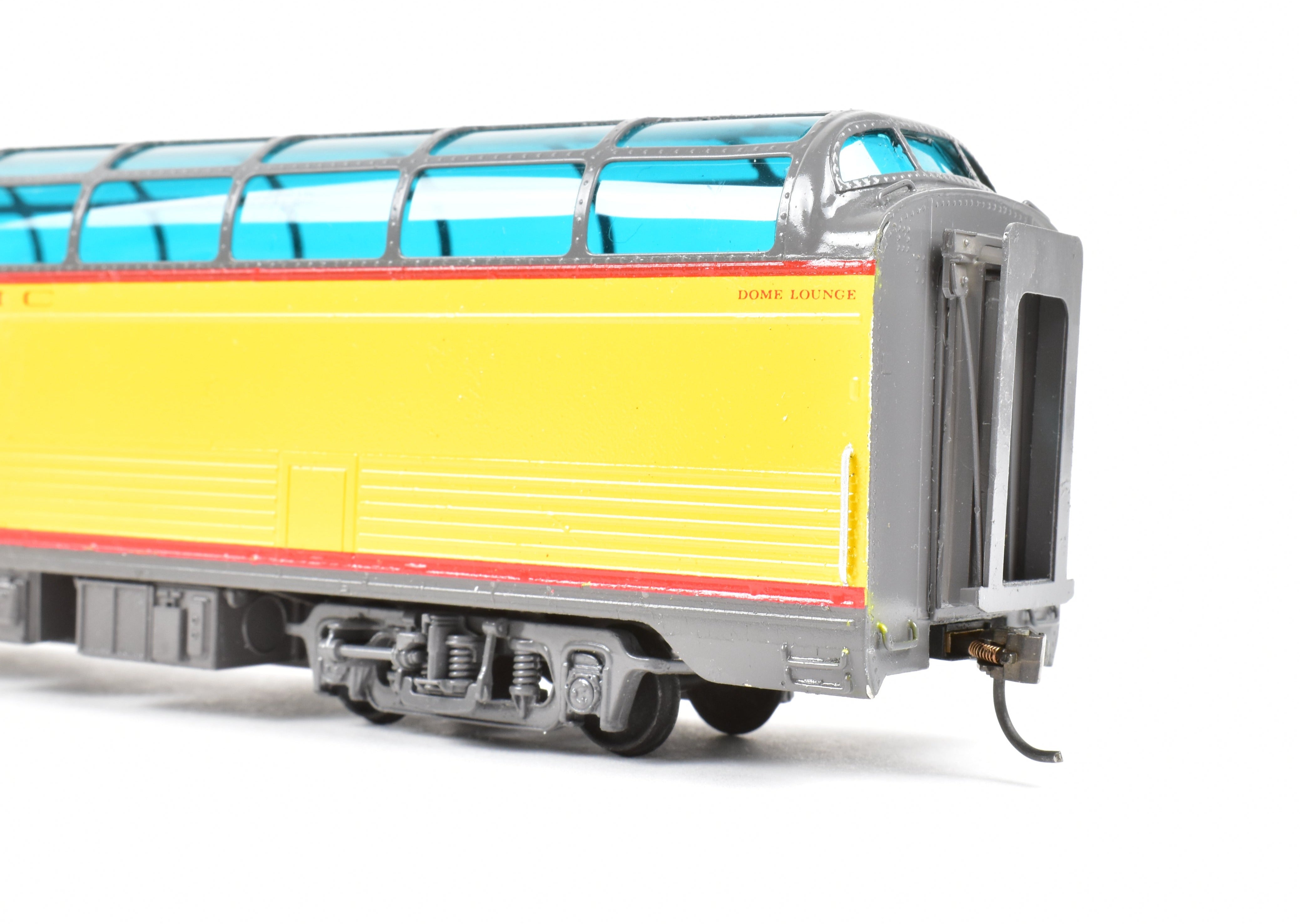 High - Quality HO Scale Brass Model Railroad Car - Southern Pacific 3/4 Dome #3603 with Corrugated Design, Custom Painted and Upgraded for Soho SP