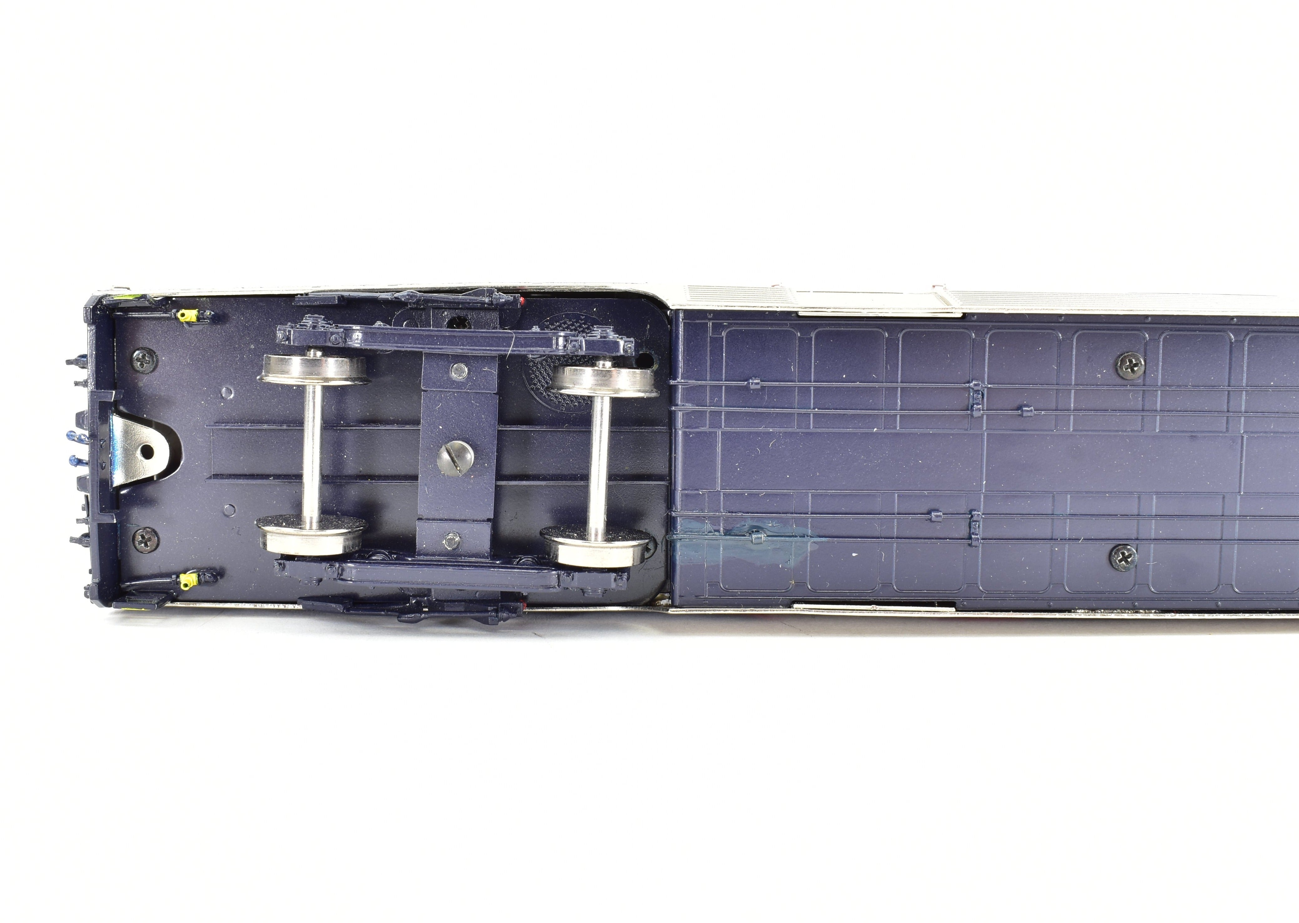 HO Scale Brass Amtrak California Dining Car Model by Overland Models, Inc.