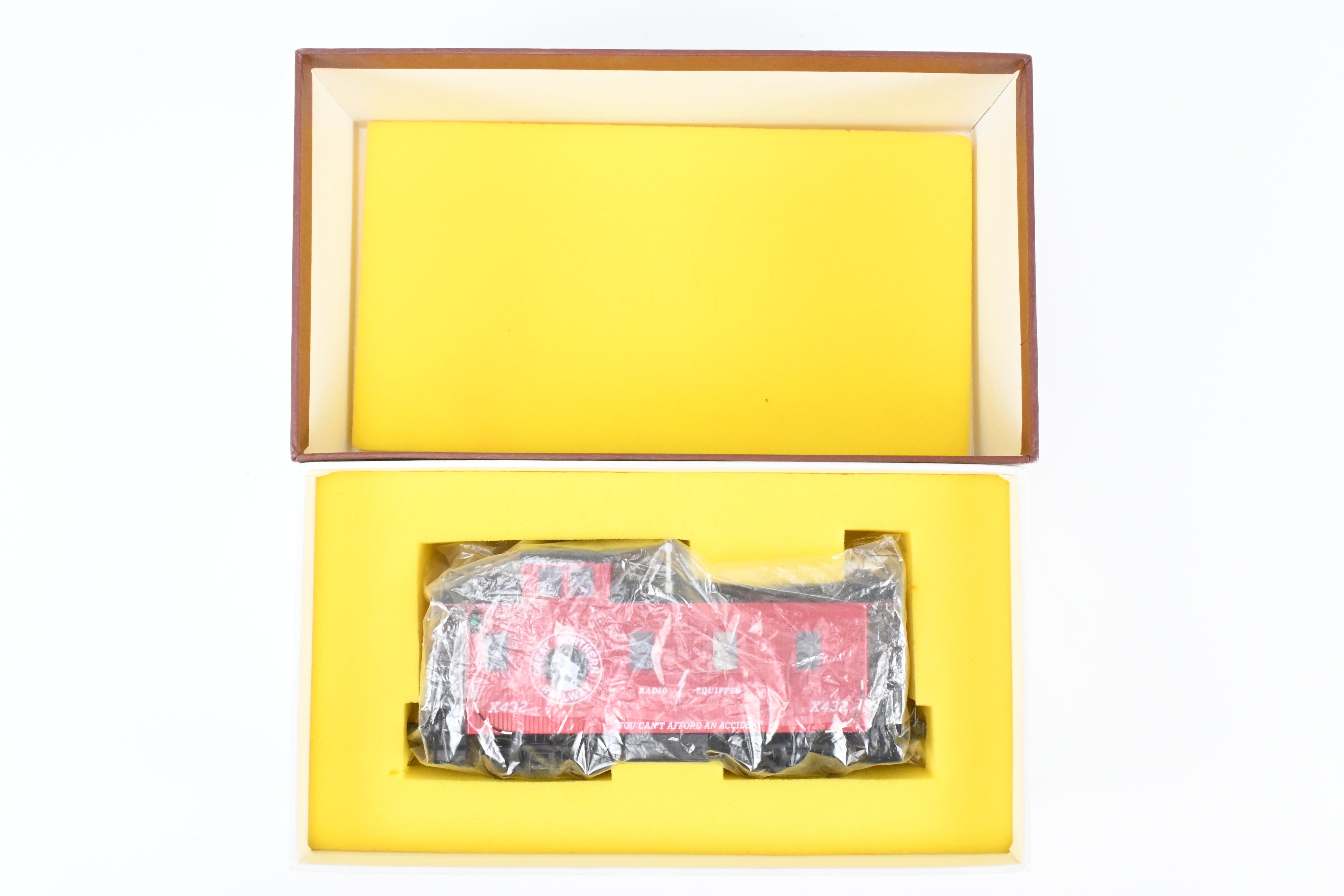 1987 Collector's Edition Great Northern Wood Caboose FP #X432 by Beaver Creek Model Co.