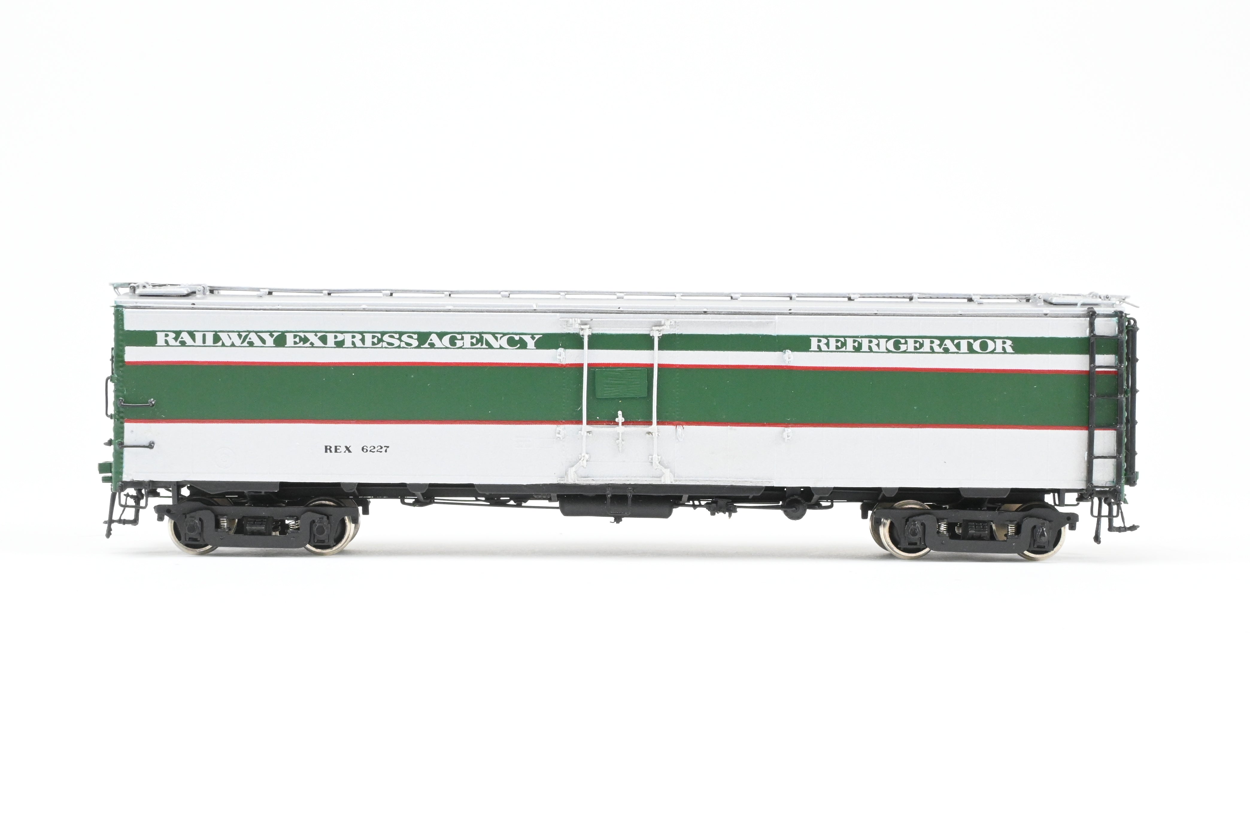 1993 HO Brass Challenger Imports 52' Steel Express Refrigerator Car