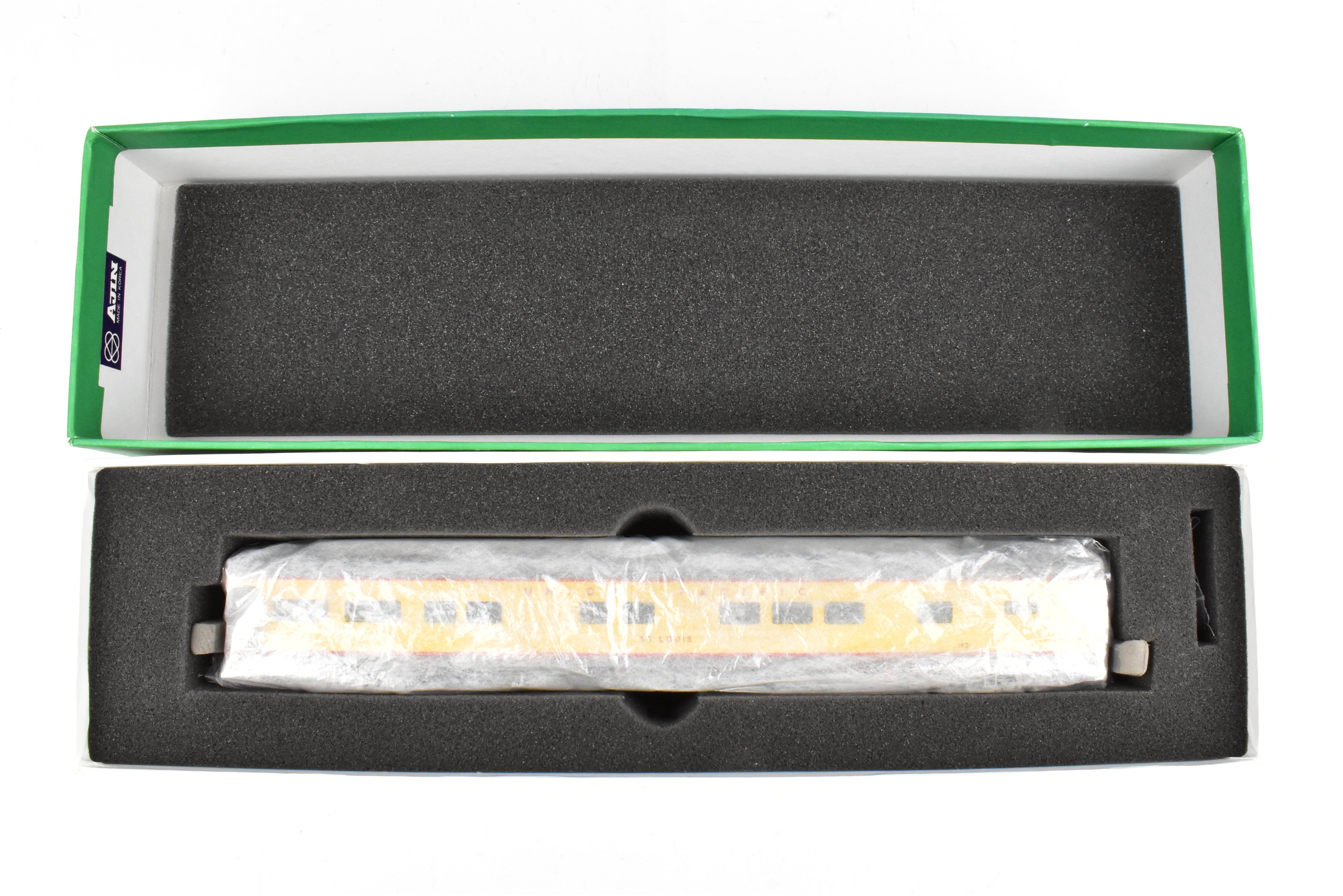 HO Brass OMI - Overland Models Union Pacific St Louis Business Car FP 102 w/Lights
