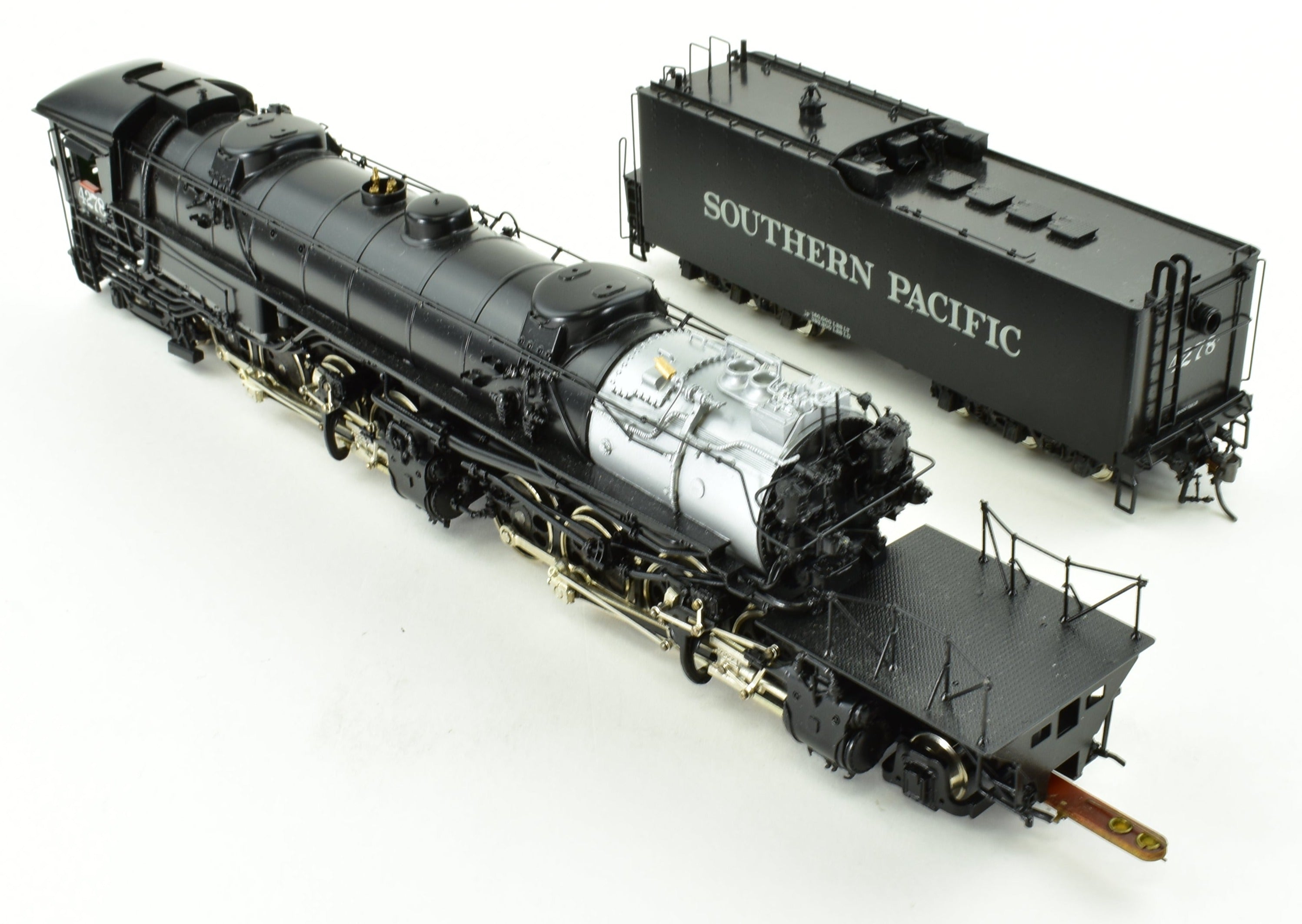 HO Scale Brass Model Train - Tenshodo SP Southern Pacific AC - 12 4 - 8 - 8 - 2 Cab Forward Factory Painted Locomotive from 1976 Production Run