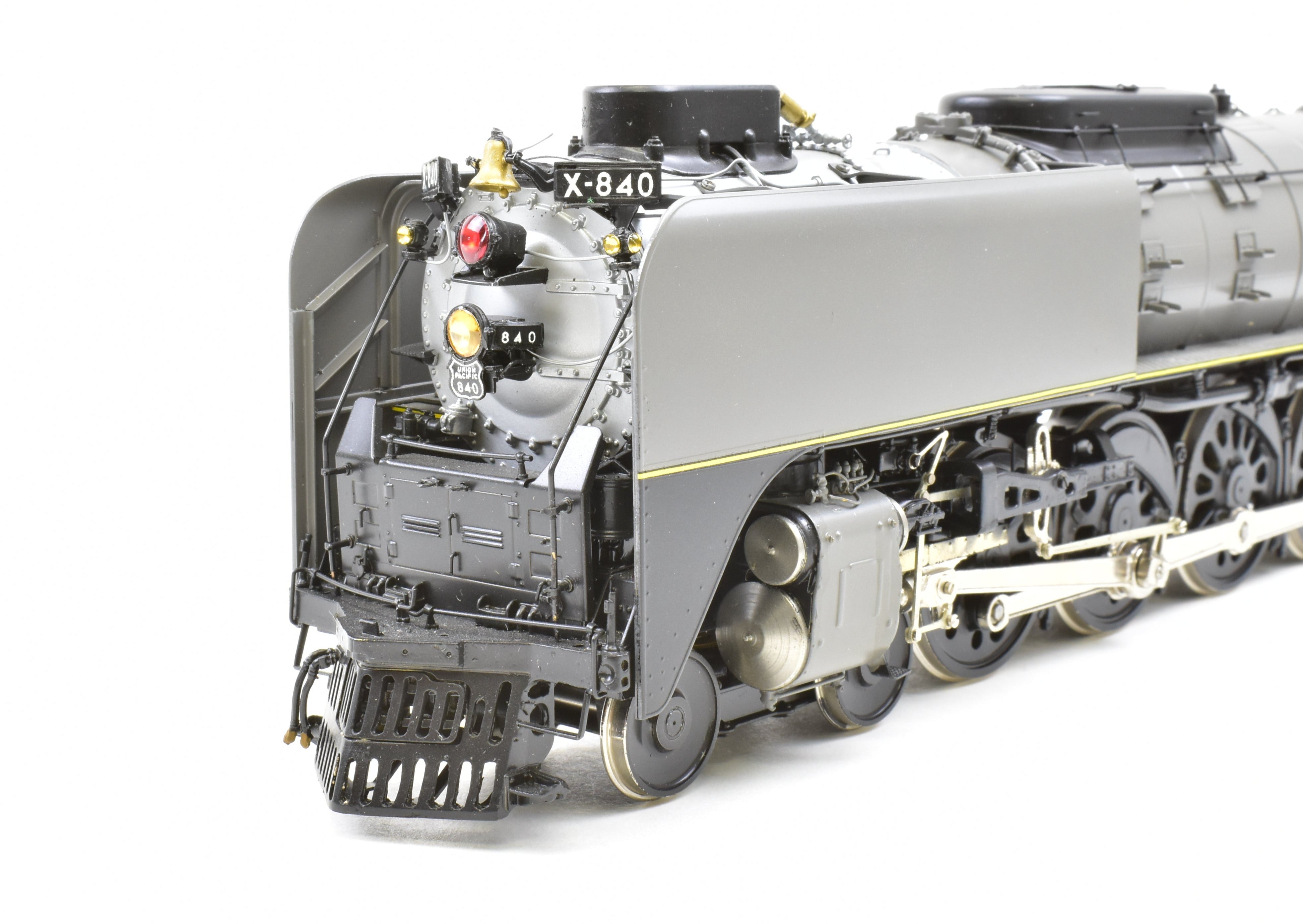 Overland Models Union Pacific FEF - 3 4 - 8 - 4 S Brass Factory Painted No. 840 TTG