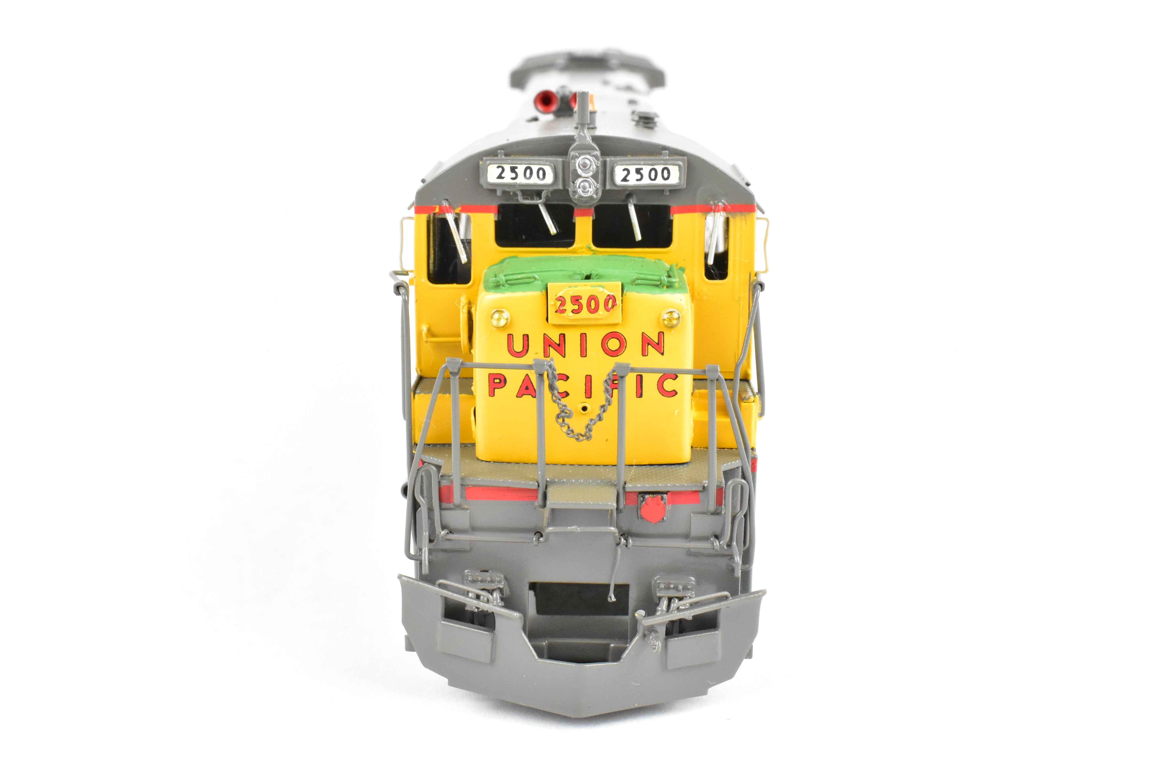 HO Brass OMI Union Pacific GE C30 - 7 Double - Window Cab Custom Painted in Yellow/Gray #2500