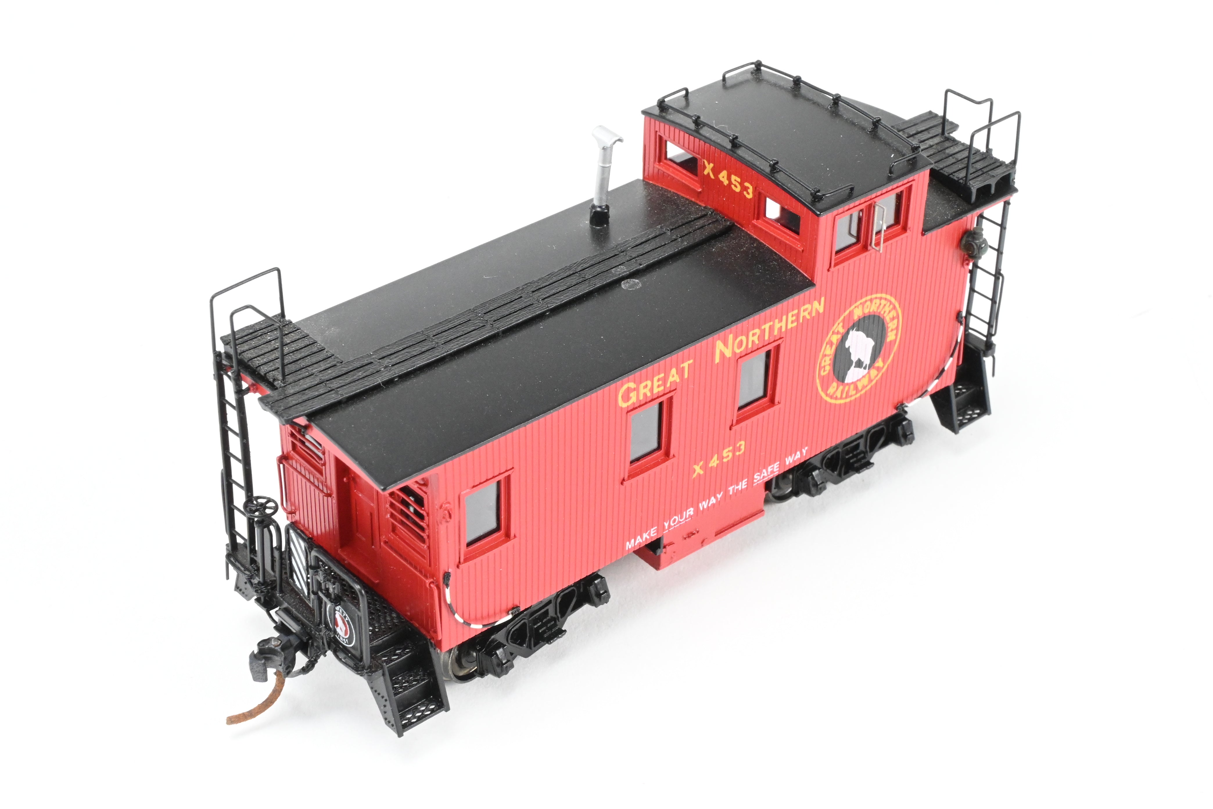 HO Scale Brass 25' Wood Caboose by Challenger Imports with Marker Lights