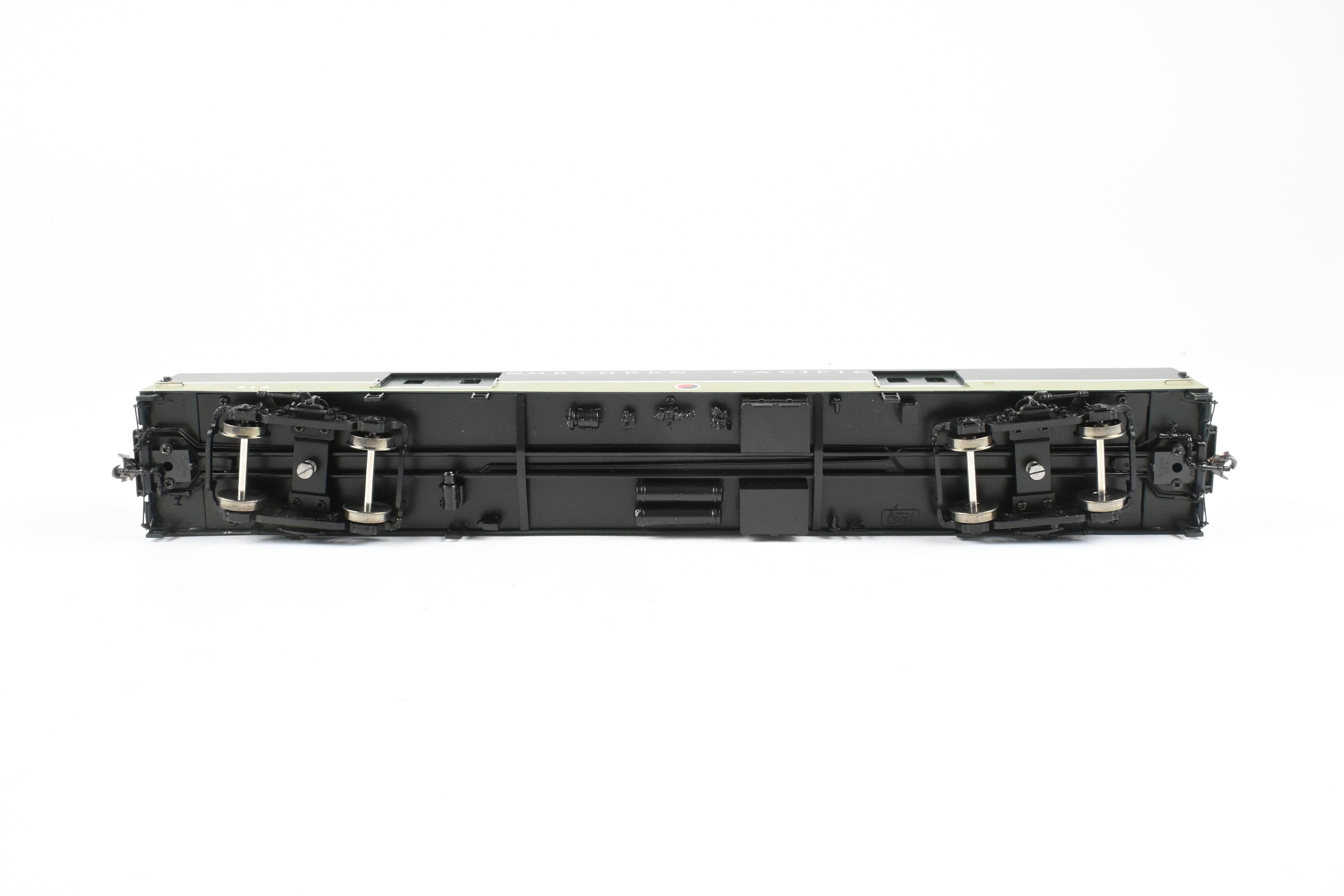 HO Brass Railway Classics - Northern Pacific Baggage Car No. 219 in Loewy Scheme