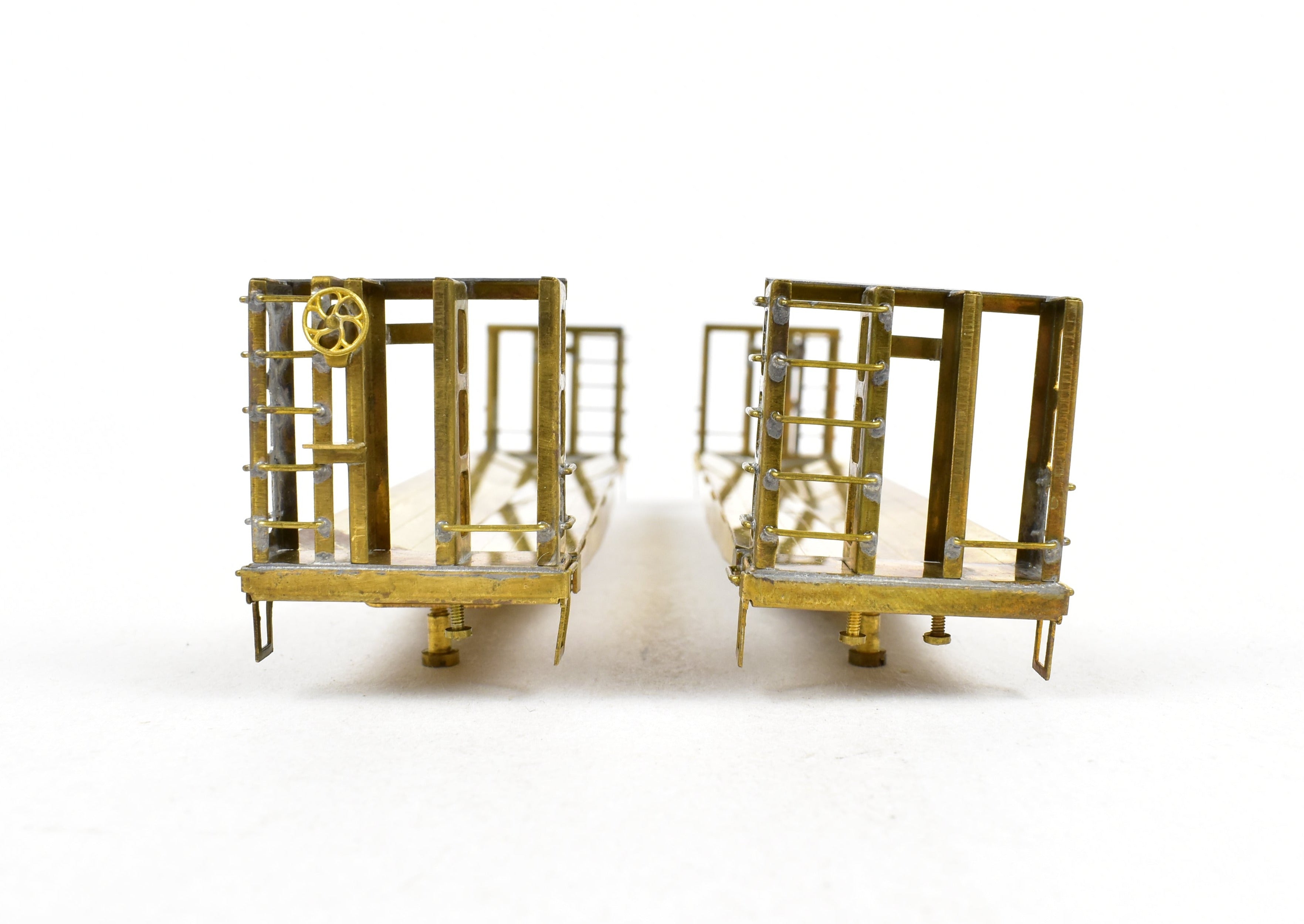 Lot Of 2 HO Brass U.S. Hobbies Beveled Floor Bulkhead Pulpwood Flatcars