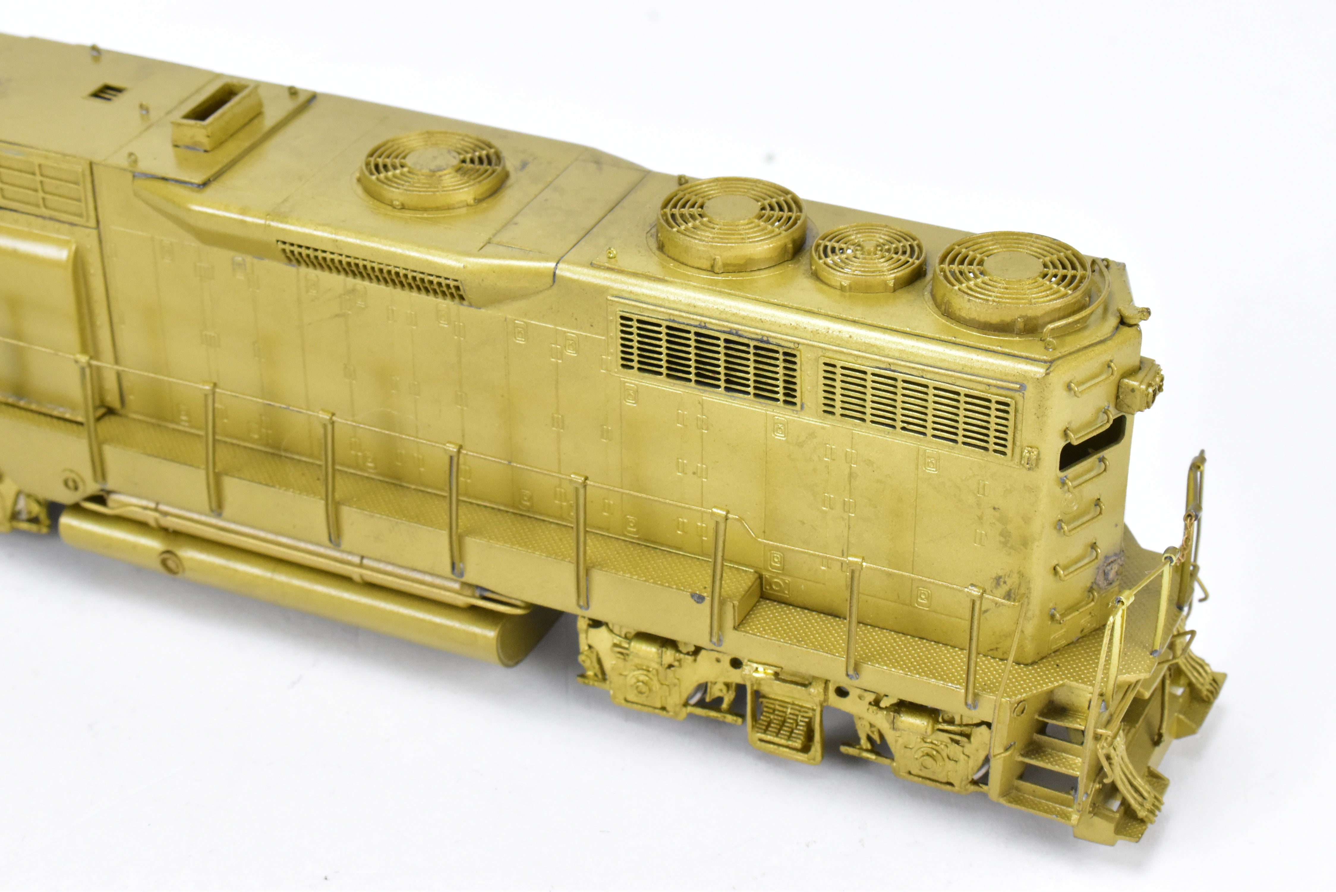 HO Scale Brass Model Train - Overland Models Inc. EMD GP35 Locomotives of Various Roads with Dynamic Brakes and Nose - Mounted Headlight in N Scale