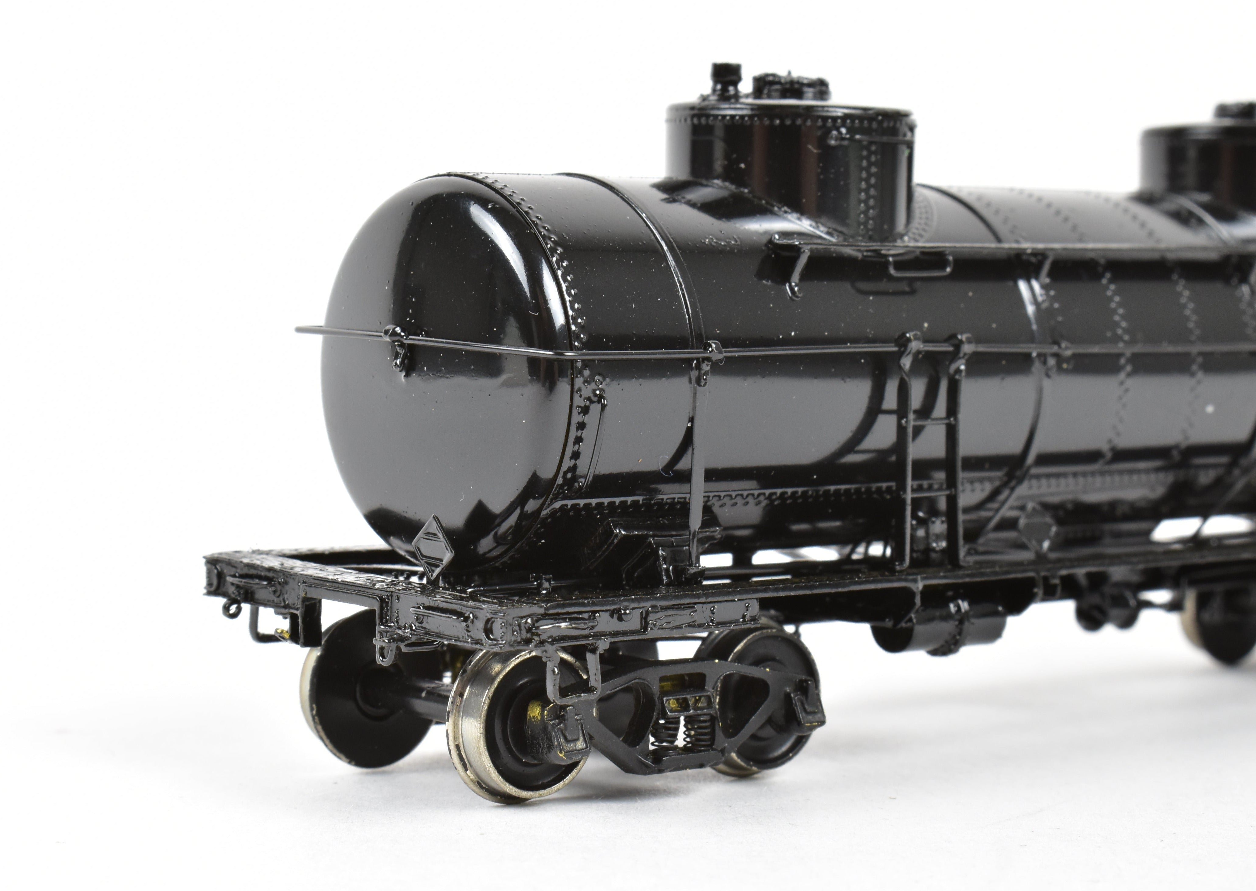 OMI HO Brass 8,000 Gallon ACF Double Dome Tank Car, Black Unlettered