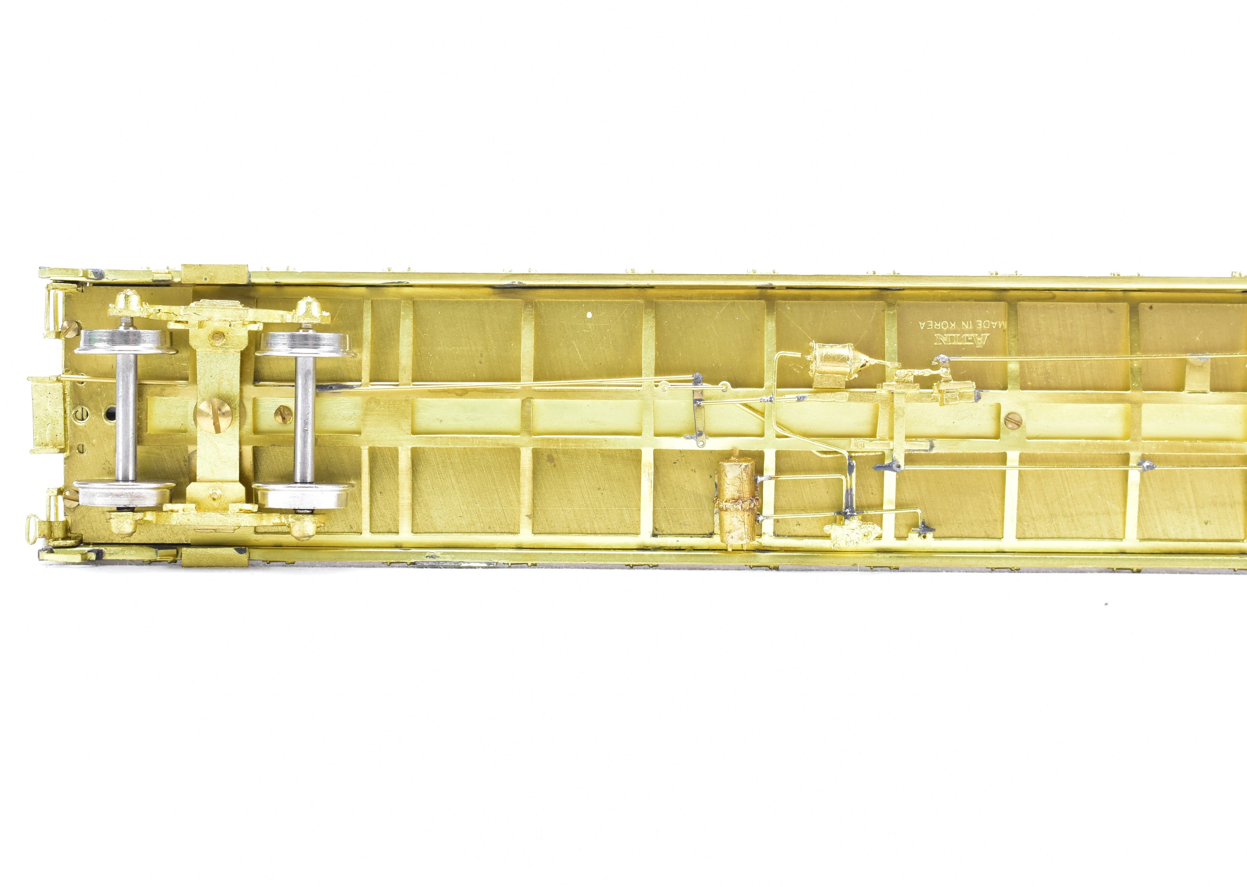 HO Scale Brass Thrall Center Beam 64-Foot Flat Car Model by Overland Models, Inc. for Various Roads