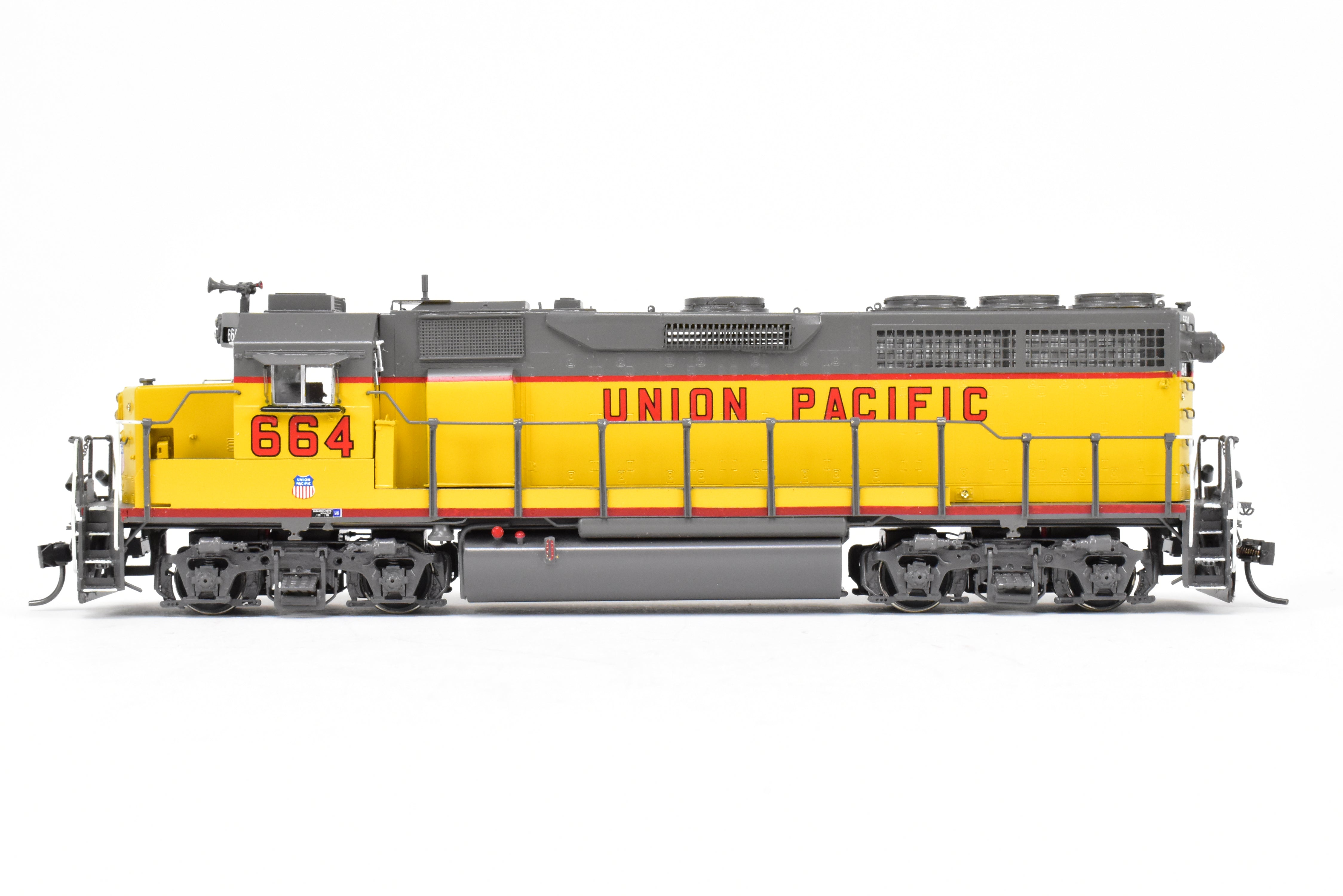 HO Scale Brass Locomotive Model - OMI - Overland Models, Inc. Union Pacific (Former WP) EMD GP40 Professionally Painted Engine #664
