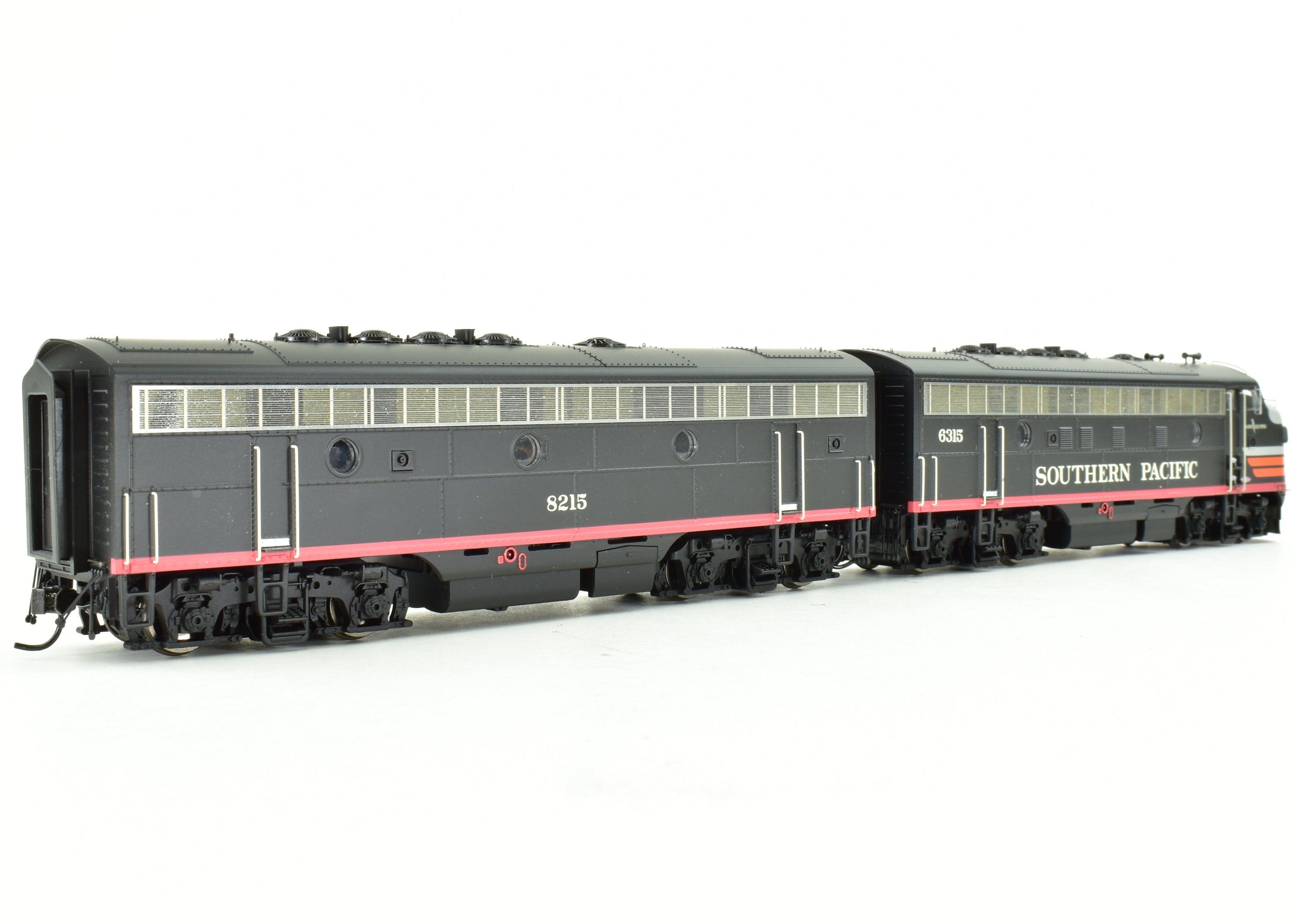 HO Life-Like Proto 2000 Southern Pacific 4-Unit EMD F7 Set with DCC & Sound