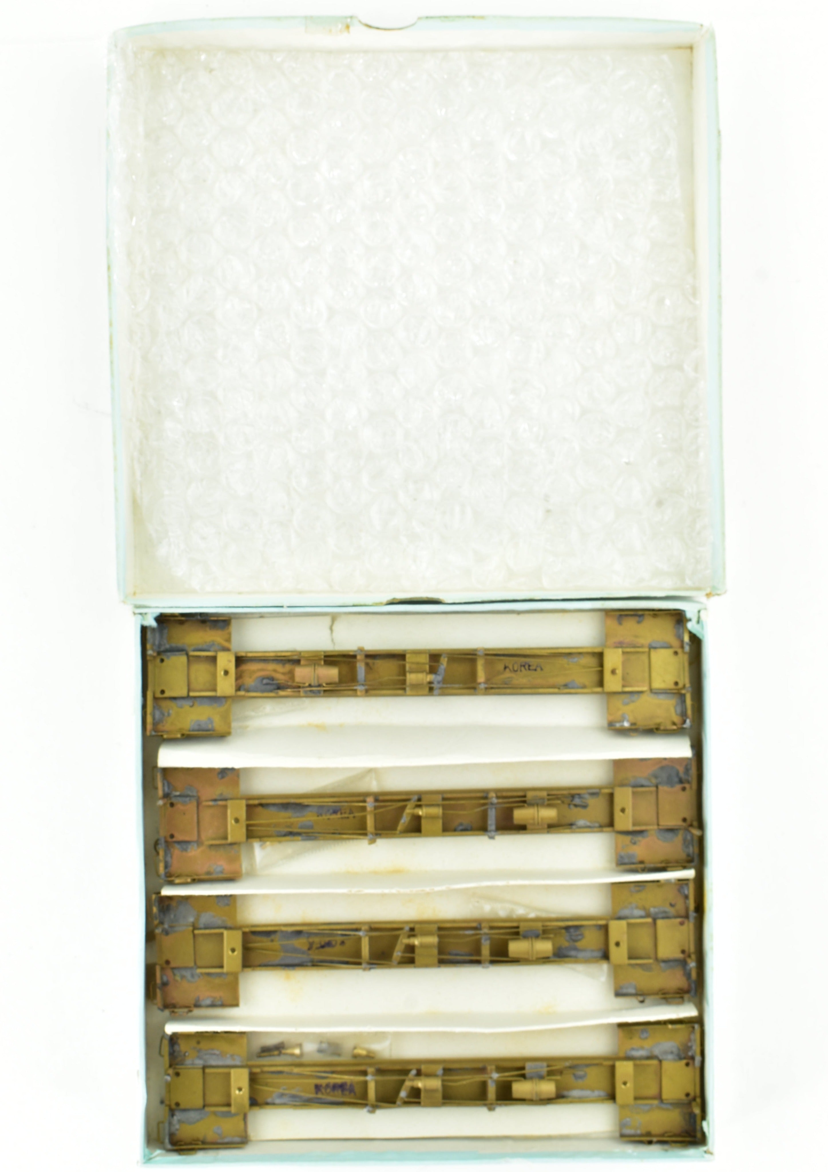 HO Brass 41' Log Cars 4-Pack by Far East Distributors, No Trucks