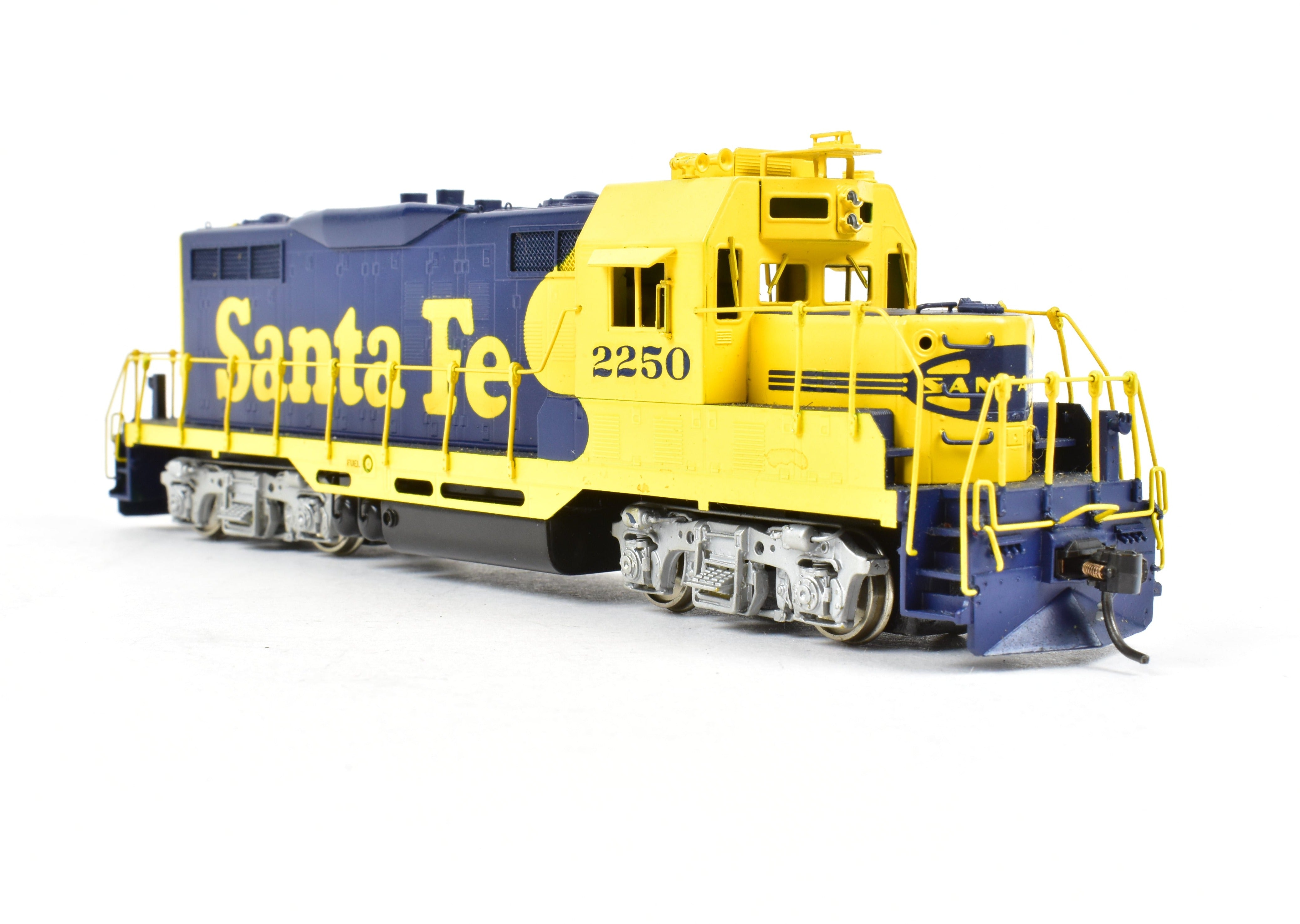 HO Scale Brass Hallmark Model ATSF - Santa Fe EMD GP - 7R Custom - Painted Railroad Locomotive Model