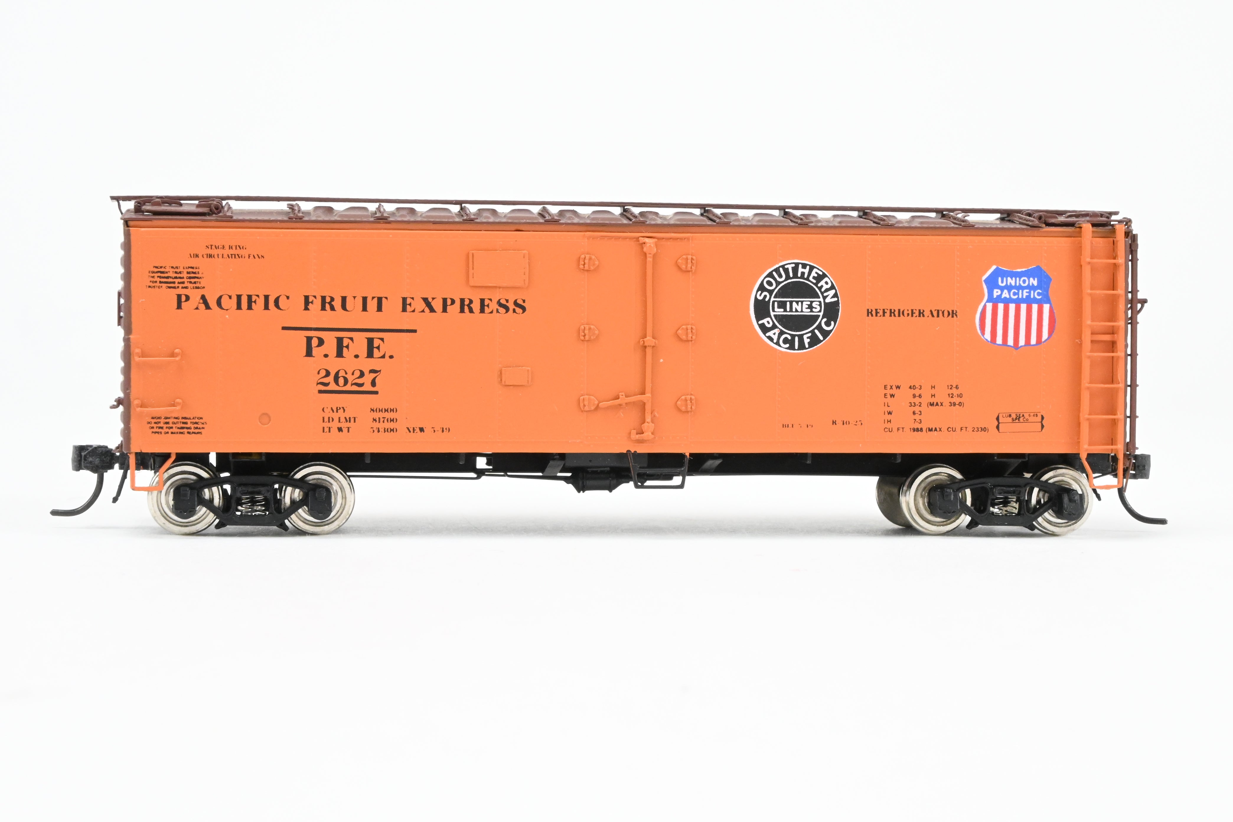 High - Quality HO Scale Brass CIL - Challenger Imports PFE - Pacific Fruit Express R - 40 - 25 Refrigerator Car Model, FP #2627