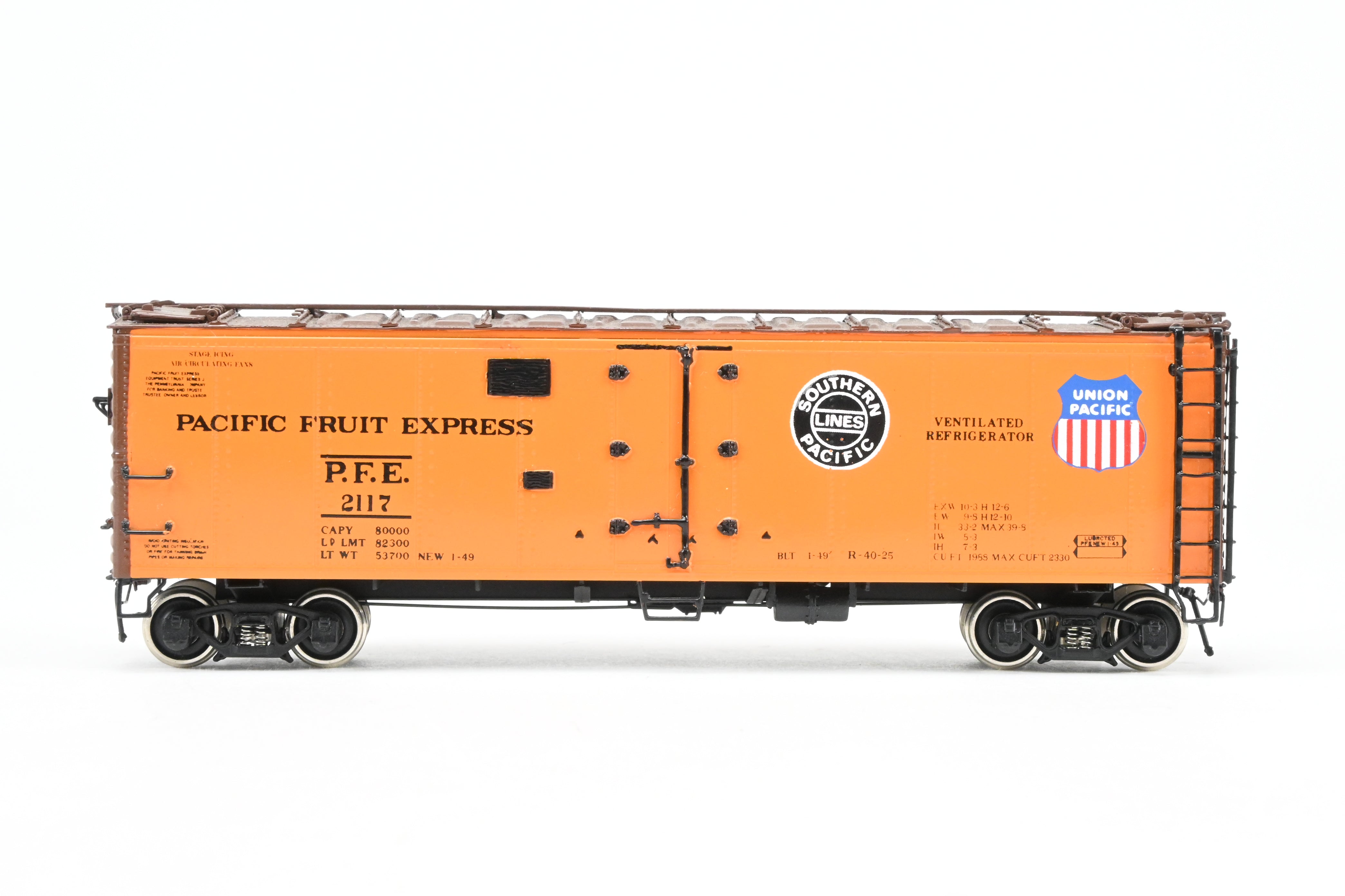 High - Quality HO Scale Brass Challenger Imports CIL Pacific Fruit Express R - 40 - 25 Refrigerator Car Model FP #2117