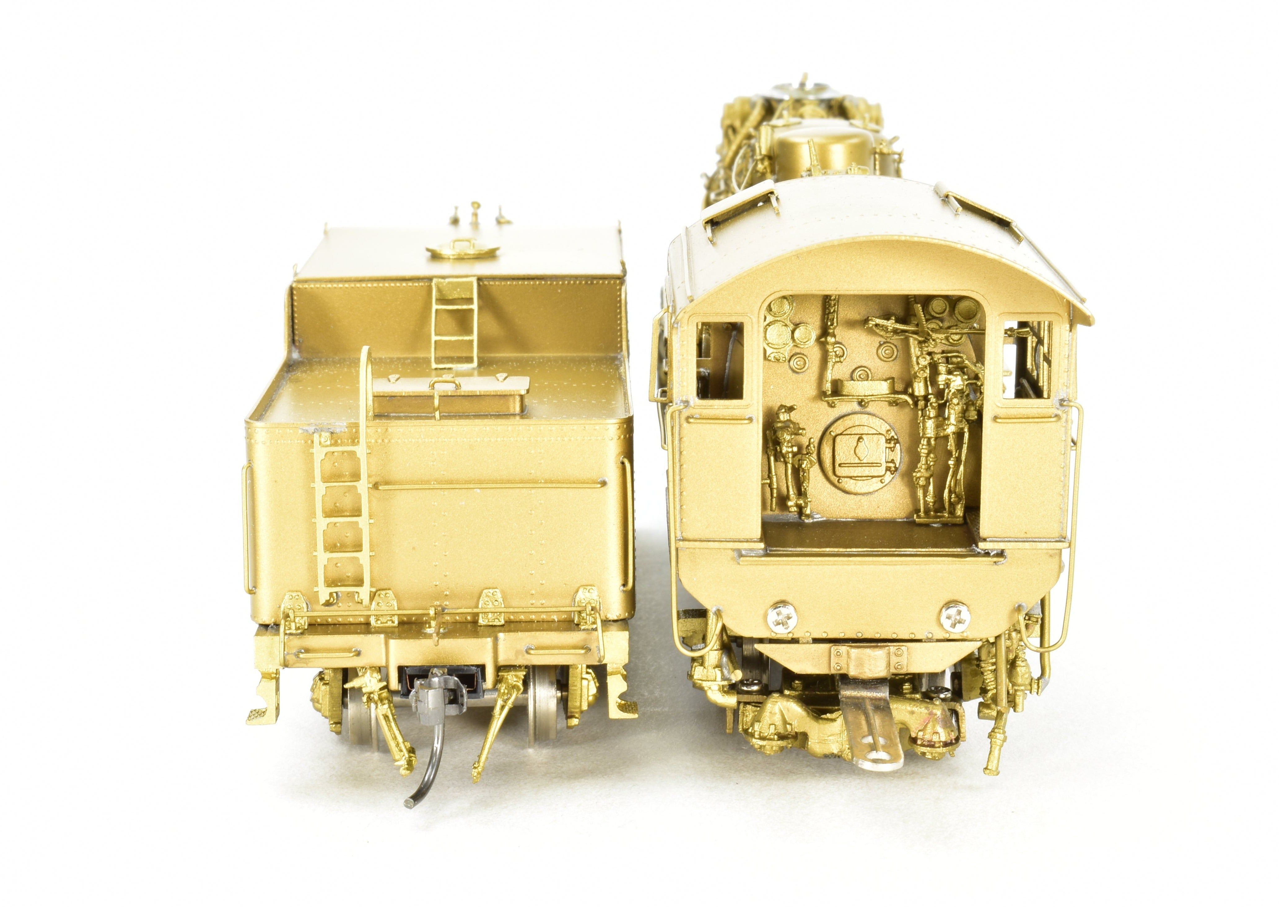 HO Scale Brass Hallmark Models Texas & Pacific 4-6-2 700 P-1-b Steam Locomotive Model