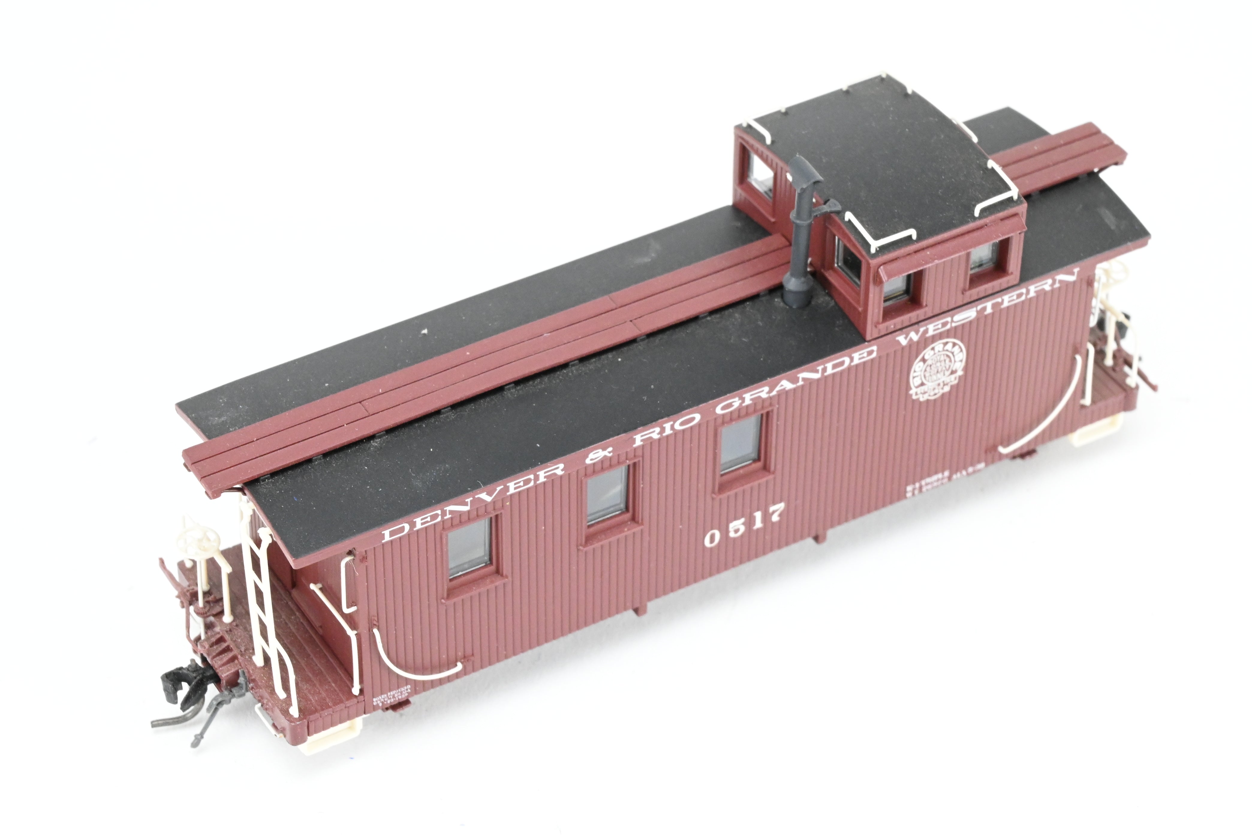 HOn3 Blackstone Models D&RGW - Denver & Rio Grande Western Brown Long Caboose with Moffat Tunnel Herald No. 0517