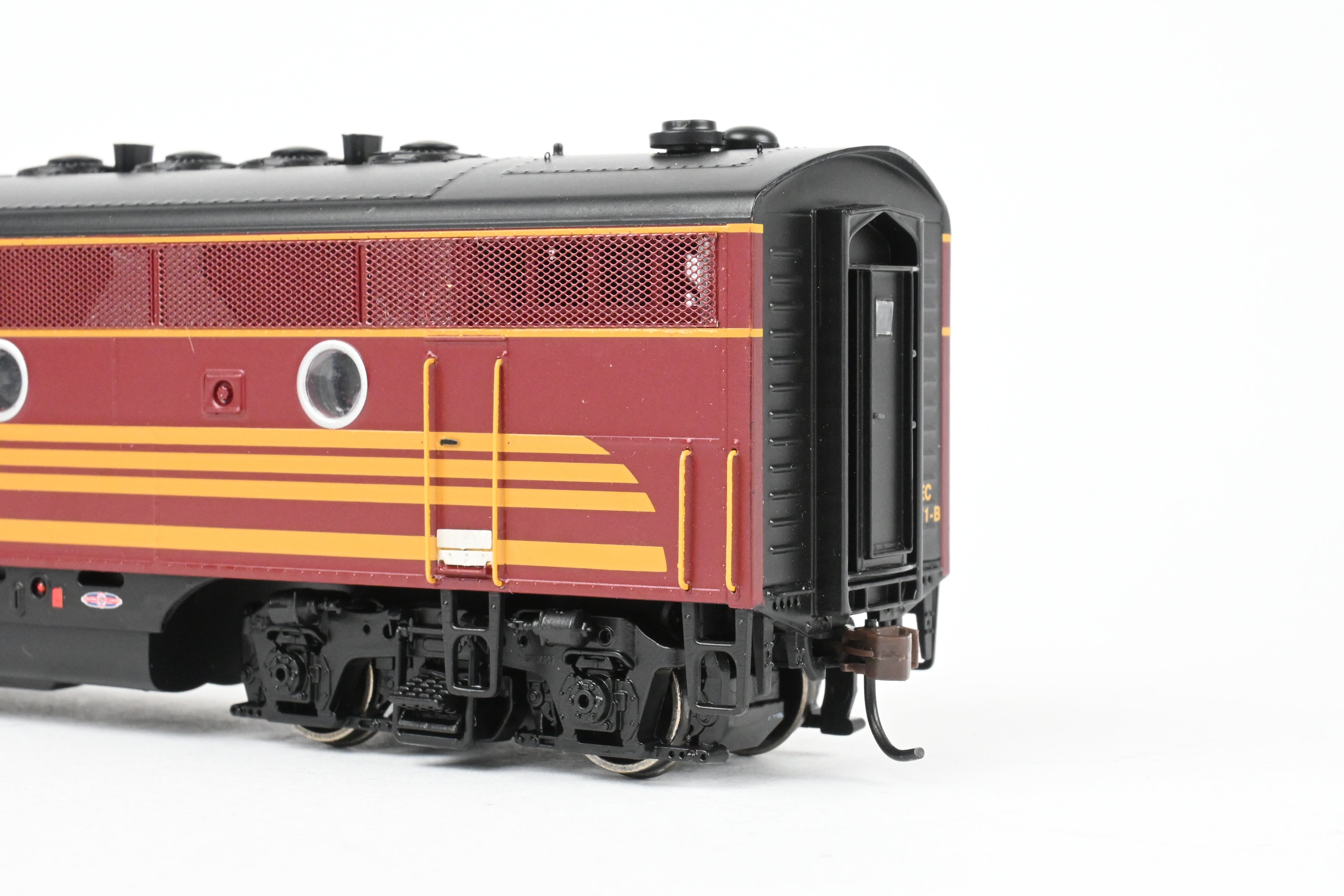 Athearn Genesis B&M Boston & Maine EMD F3-A/B Phase II Mint Passenger Set