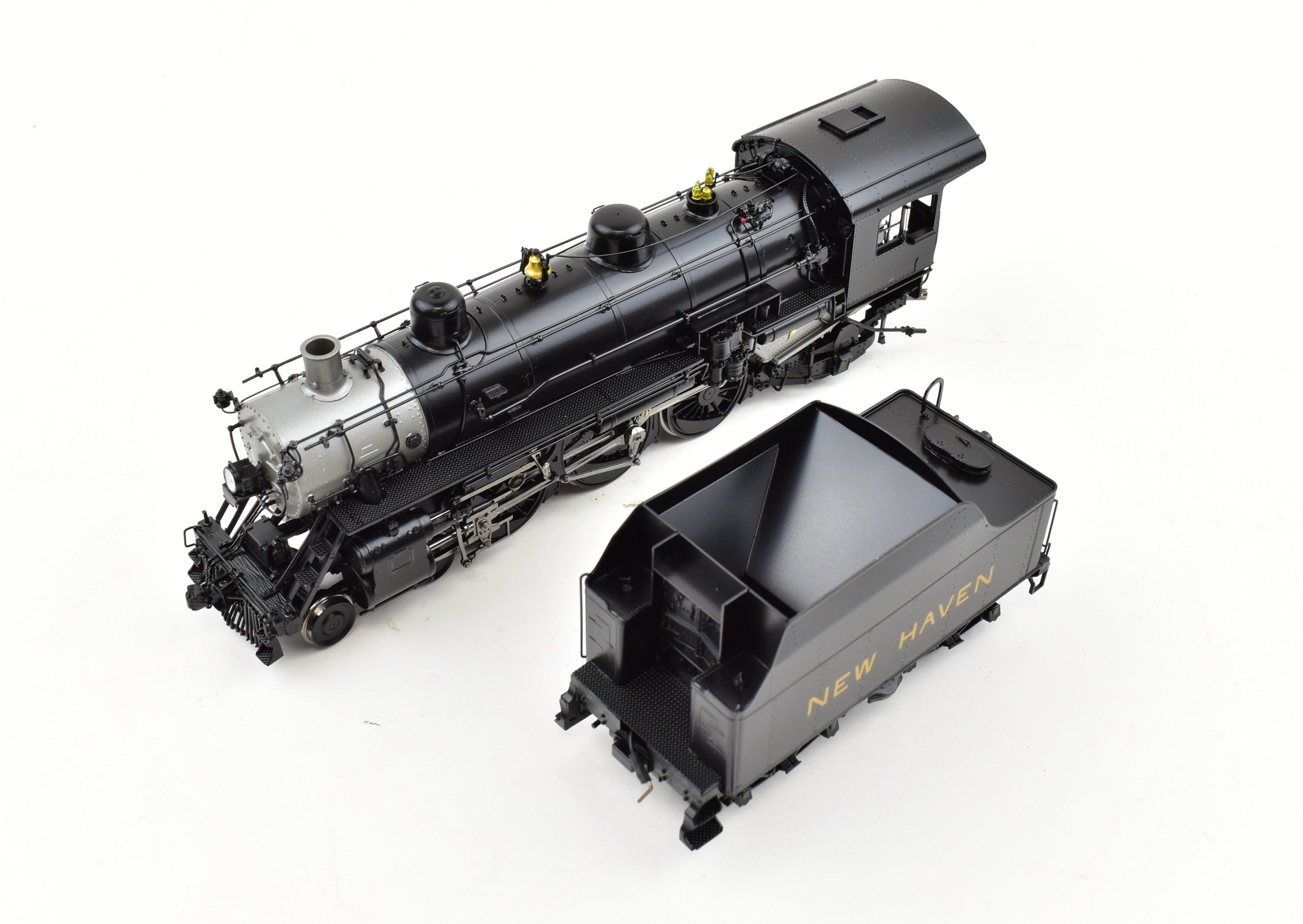 HO Scale Brass Crown Custom Imports NH - New Haven I-2 4-6-2 Pacific Locomotive with ATS on Pilot and Factory Painted Finish