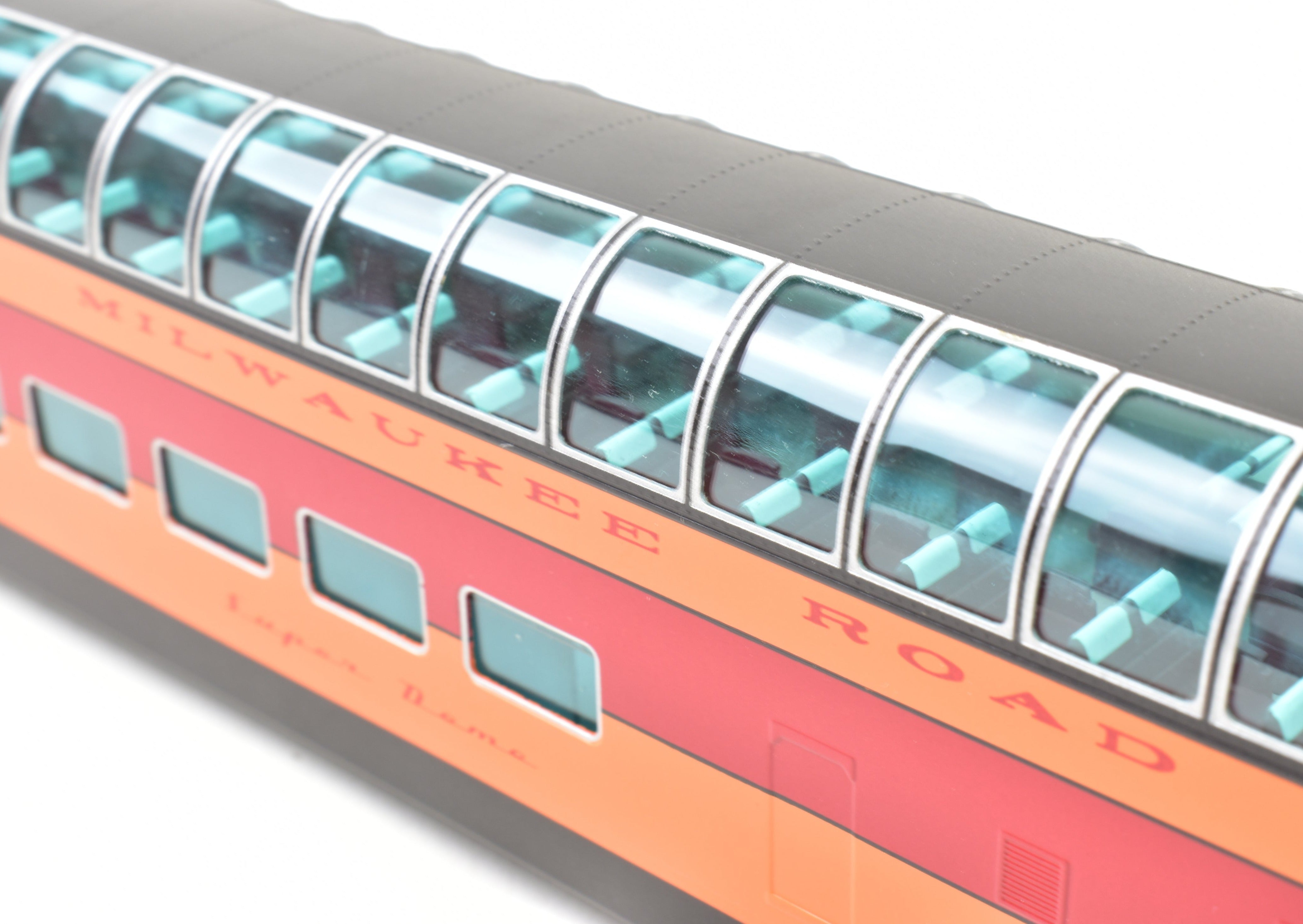High - Quality HO Scale Brass Railway Classics Model of MILW - Milwaukee Road Super Dome Factory Painted with Road Number 55