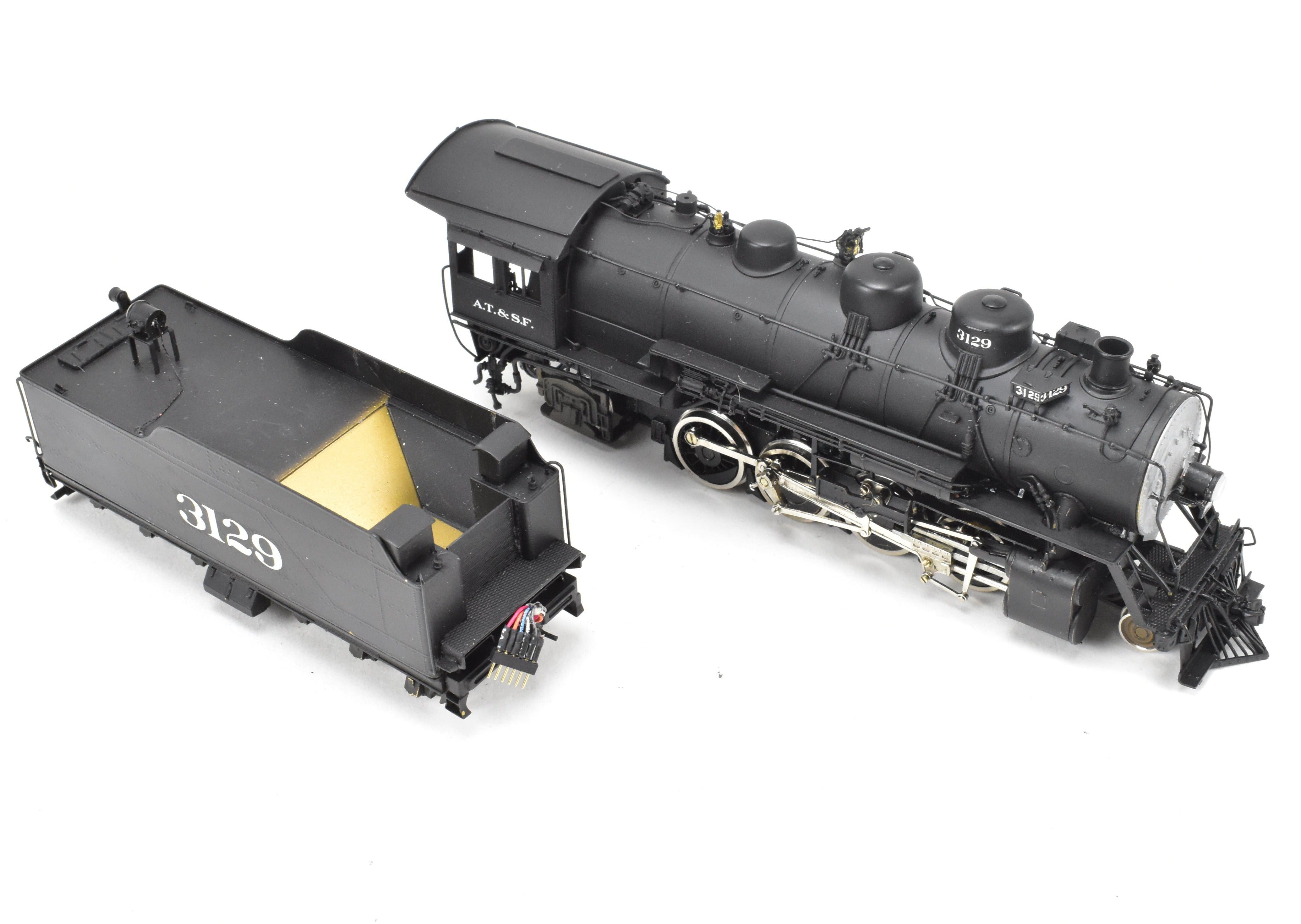 HO Scale Brass Model Train - Hallmark Models ATSF - Santa Fe 3129 Class 2-8-2 Consolidation Locomotive with Pre - installed Digitrax DCC System