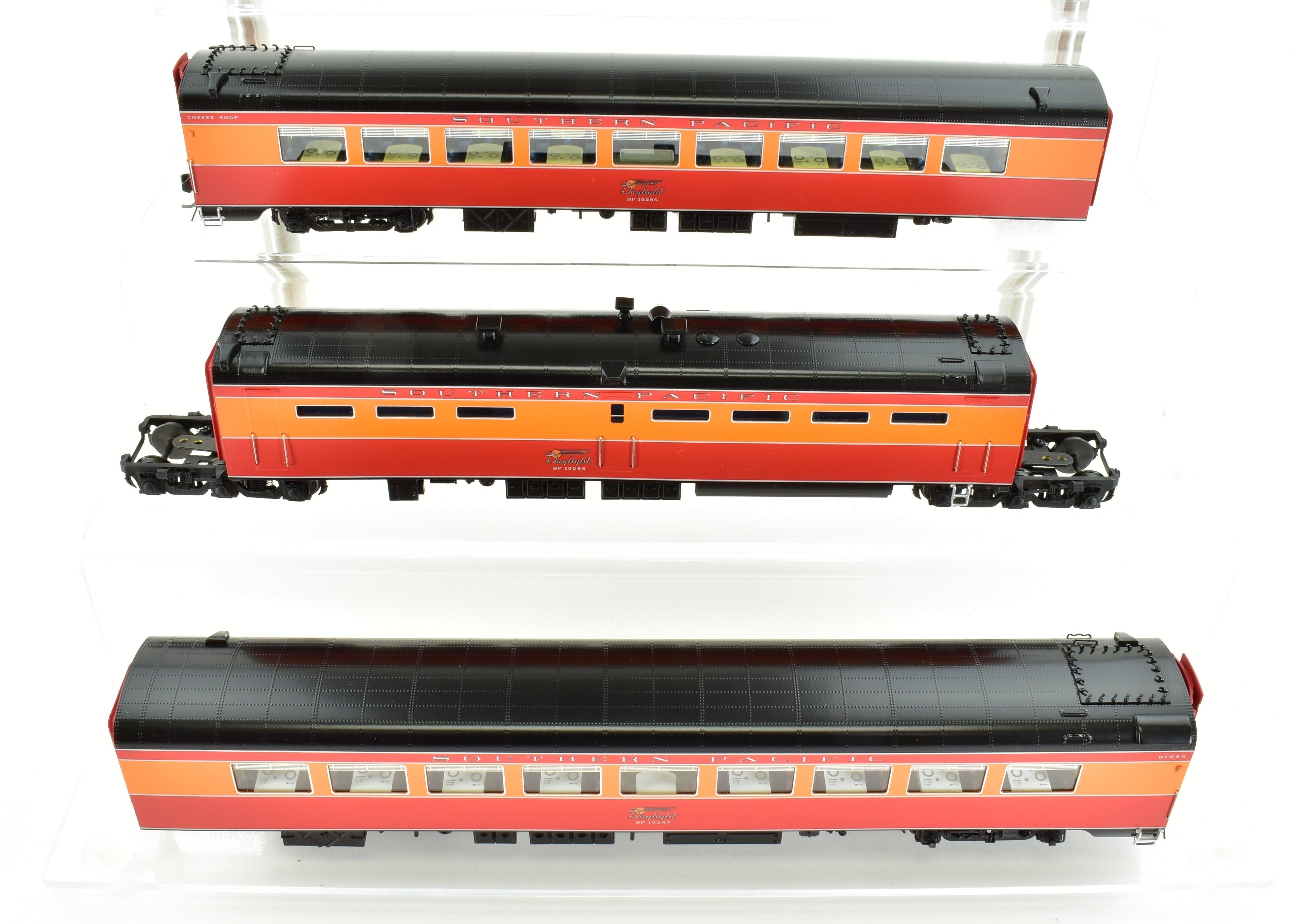HO Scale Brass Model Train Consignment Set - Challenger Imports SP - Southern Pacific 1955 Shasta Daylight 10 - Car Train Set with FP