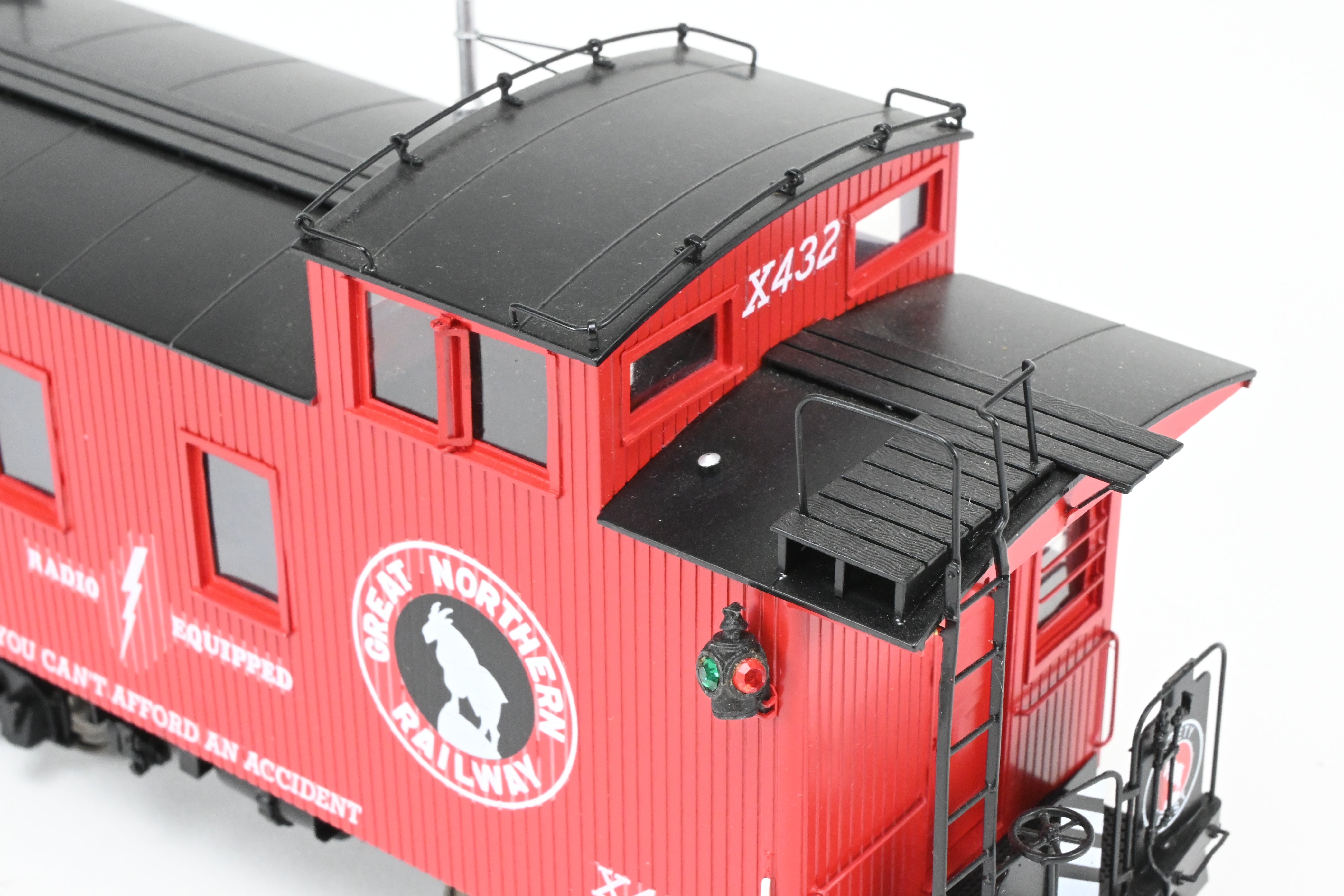1987 Collector's Edition Great Northern Wood Caboose FP #X432 by Beaver Creek Model Co.