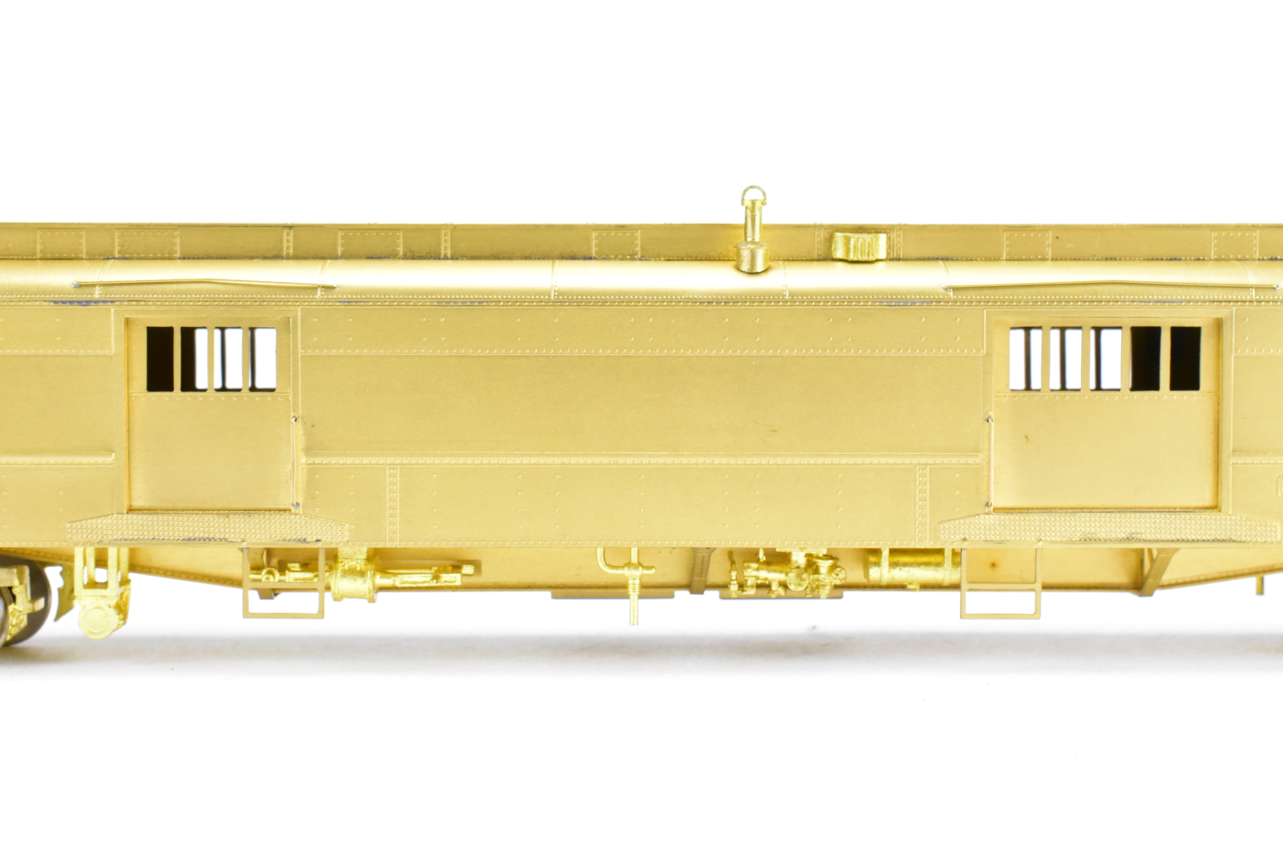 HO Scale Brass Cascade Models Great Northern (GN) Baggage Car Original Version with Square Ends and Wood Doors, Model Numbers #475 - #486