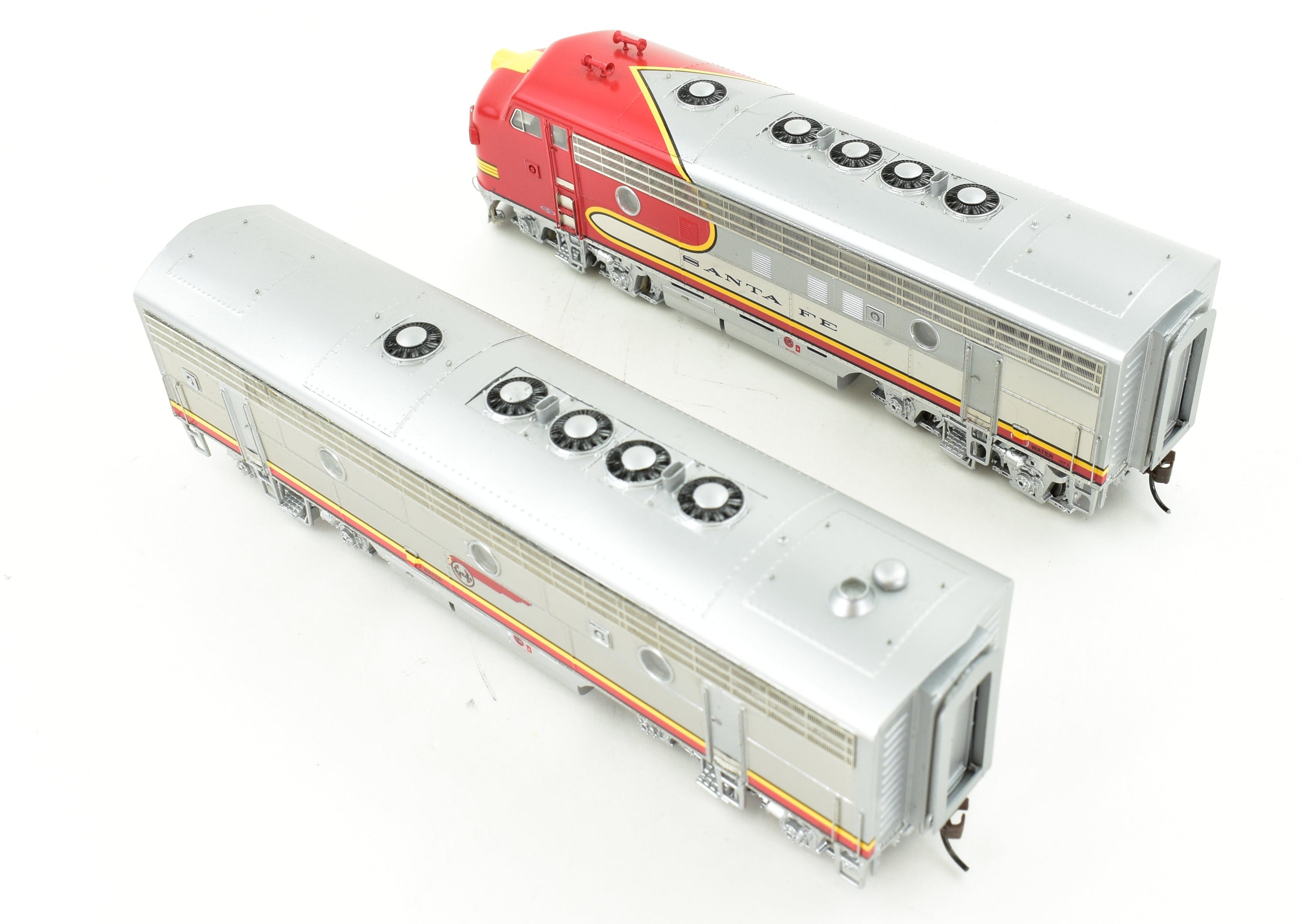 Athearn Genesis ATSF Santa Fe EMD F7A/F7B Phase I Set #37L & 37A First Run