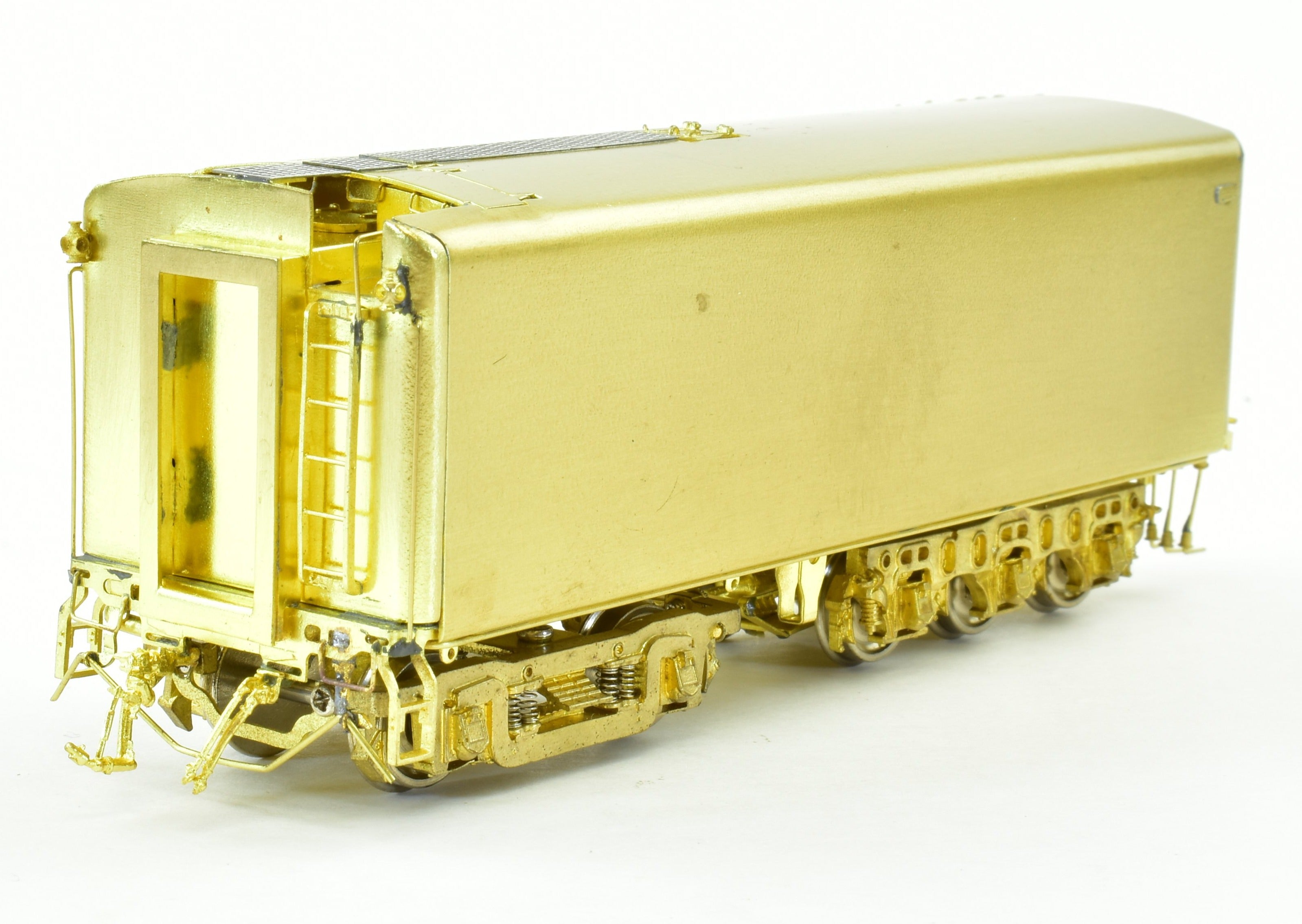 HO Scale Brass Model Train by Overland Models, Inc. - Streamlined Atlantic 4-4-2 Locomotive of Milwaukee Road (MILW) with Modernized 'Hiawatha' Design